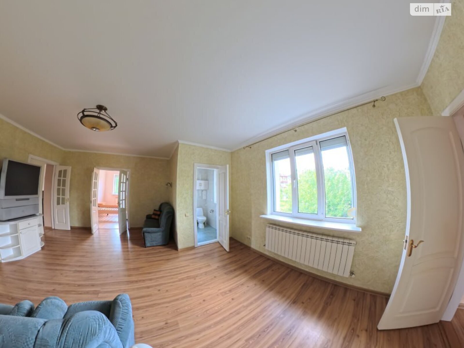 двоповерховий будинок з верандою, 670 кв. м, цегла. Продаж у Крюківщині фото 1 двоповерховий будинок з верандою, 670 кв. м, цегла. Продаж у Крюківщині фото 1
