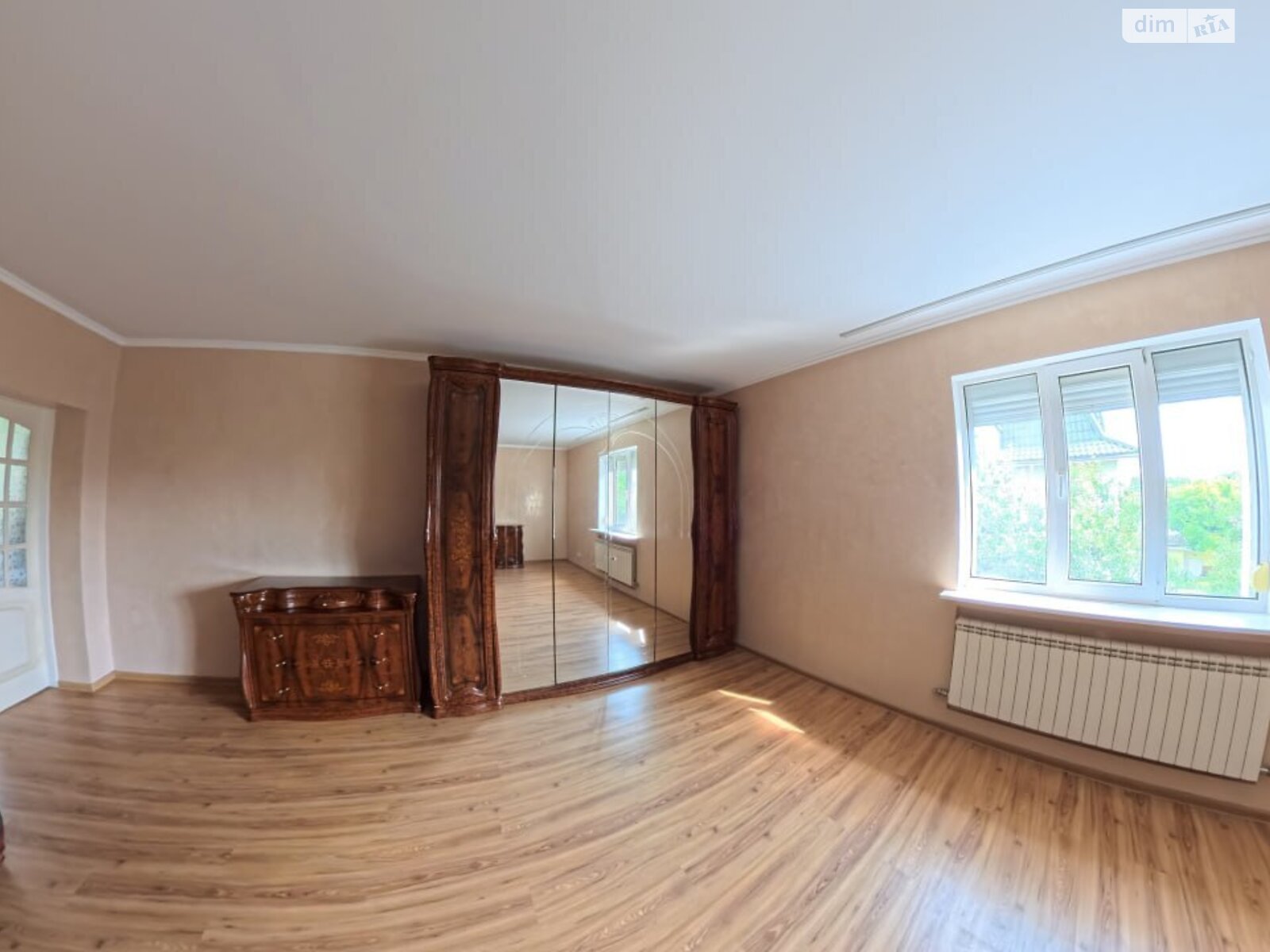 двоповерховий будинок з верандою, 670 кв. м, цегла. Продаж у Крюківщині фото 1 двоповерховий будинок з верандою, 670 кв. м, цегла. Продаж у Крюківщині фото 1