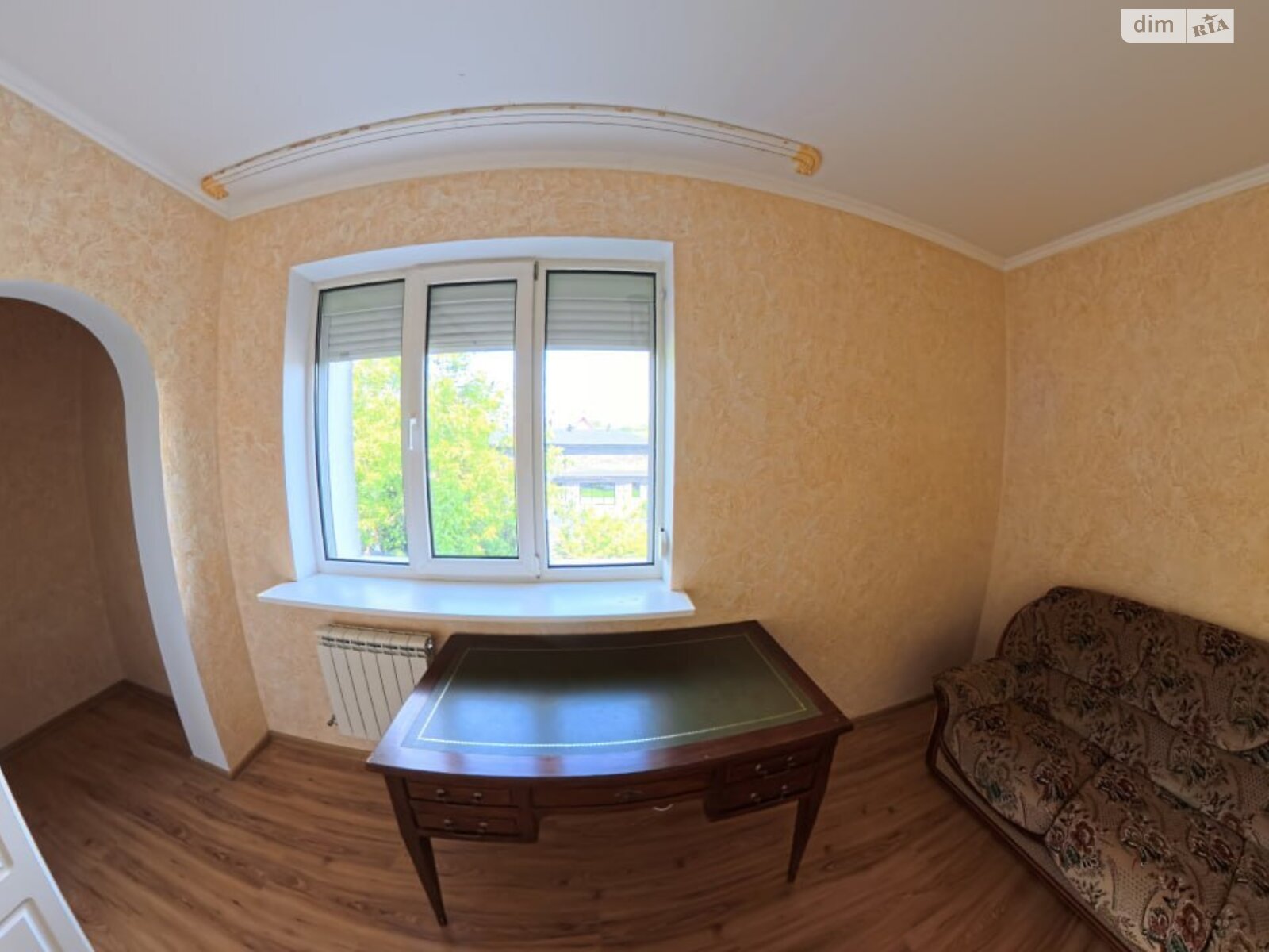двоповерховий будинок з верандою, 670 кв. м, цегла. Продаж у Крюківщині фото 1 двоповерховий будинок з верандою, 670 кв. м, цегла. Продаж у Крюківщині фото 1