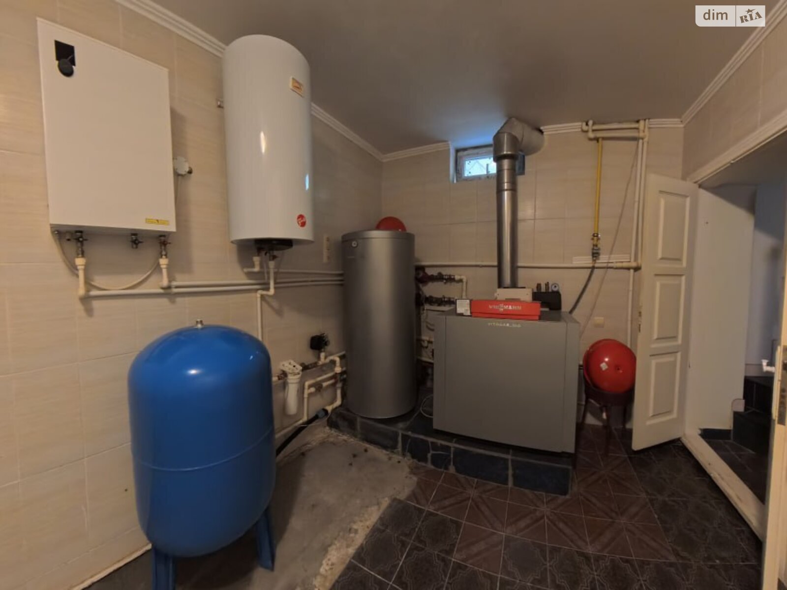 двоповерховий будинок з верандою, 670 кв. м, цегла. Продаж у Крюківщині фото 1 двоповерховий будинок з верандою, 670 кв. м, цегла. Продаж у Крюківщині фото 1