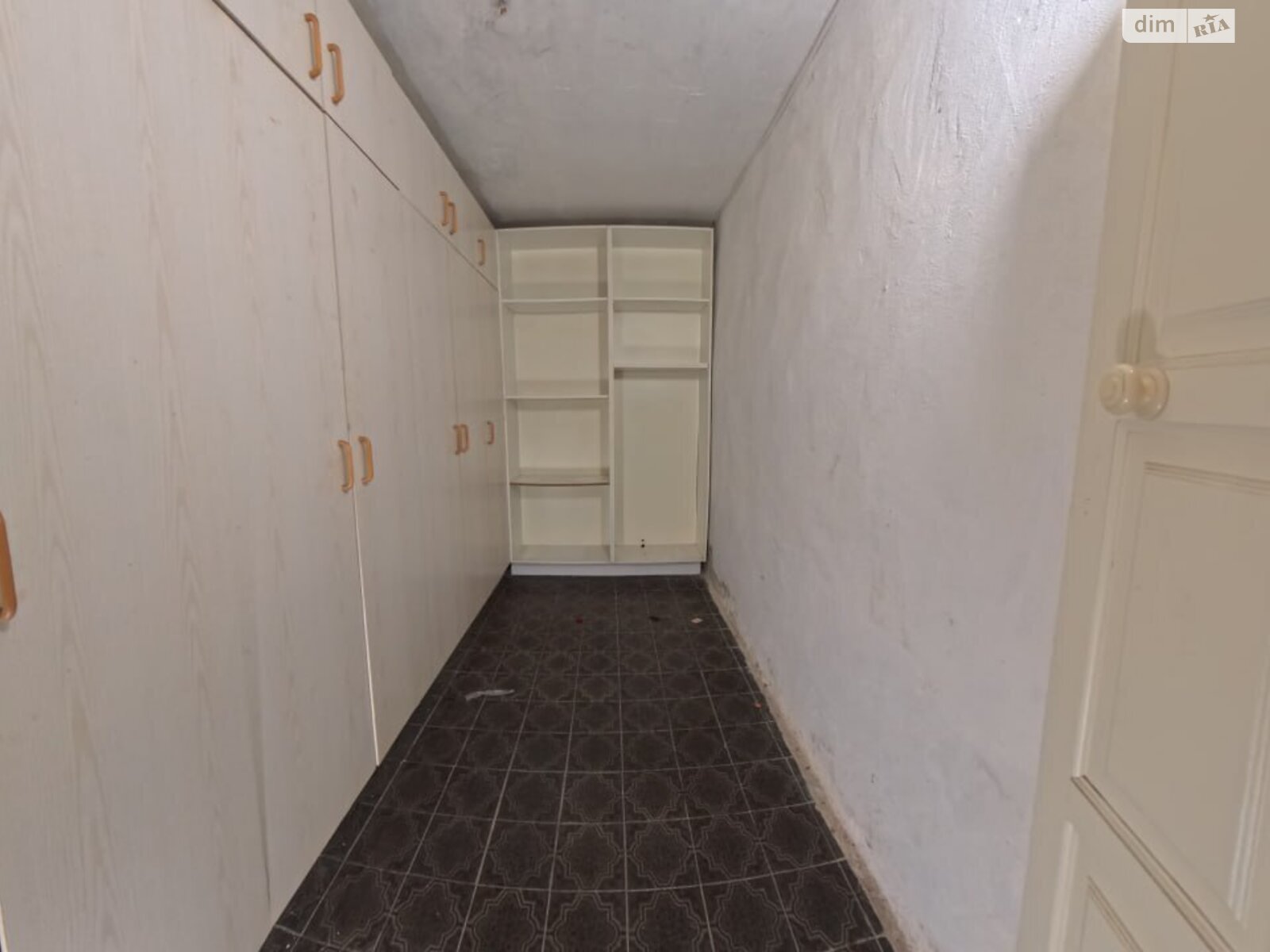 двоповерховий будинок з верандою, 670 кв. м, цегла. Продаж у Крюківщині фото 1 двоповерховий будинок з верандою, 670 кв. м, цегла. Продаж у Крюківщині фото 1