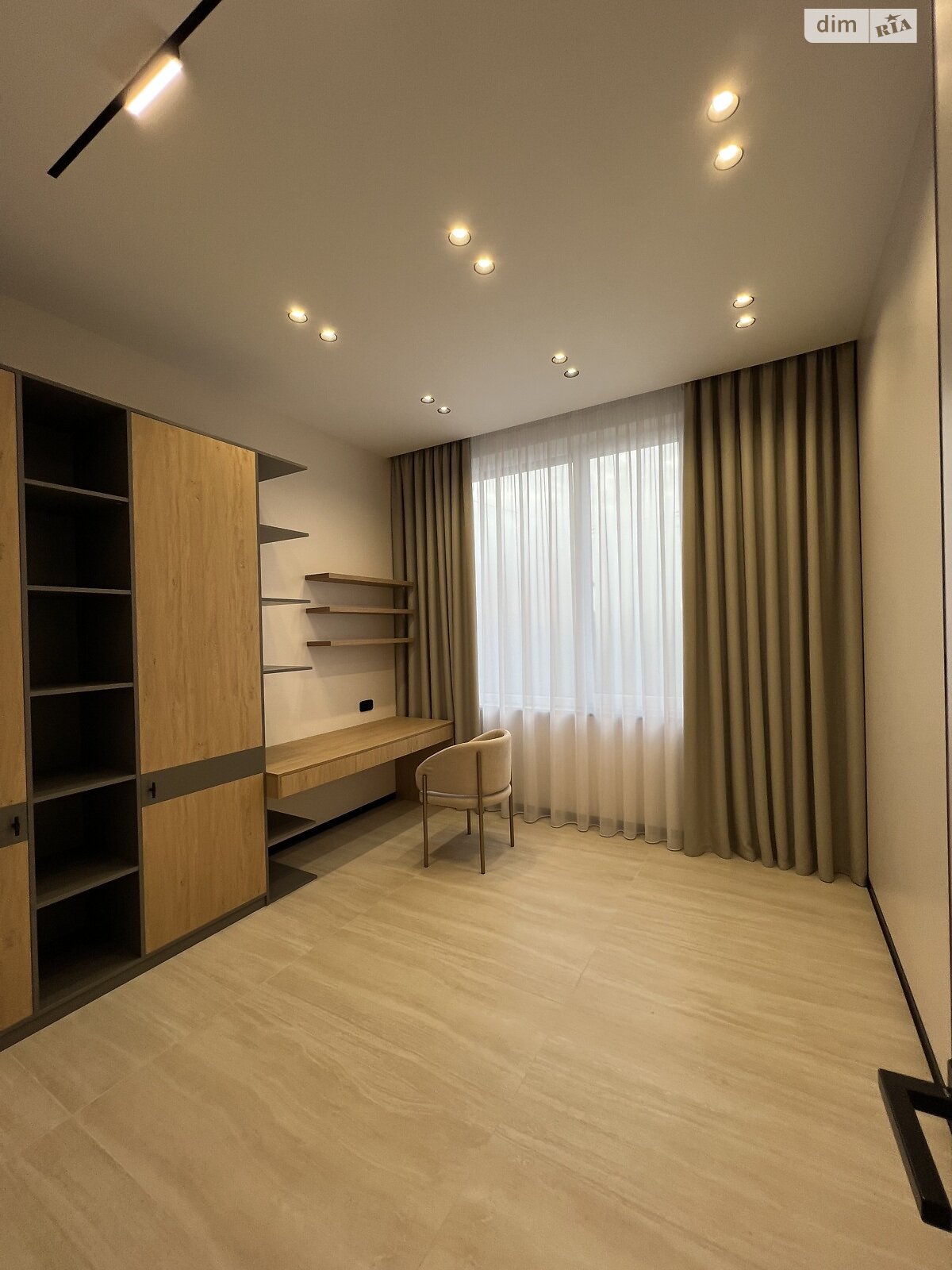 двоповерховий будинок, 180 кв. м, цегла. Продаж у Крюківщині фото 1 двоповерховий будинок, 180 кв. м, цегла. Продаж у Крюківщині фото 1