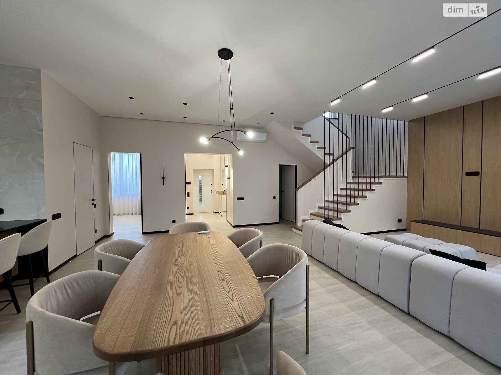 двоповерховий будинок, 180 кв. м, цегла. Продаж у Крюківщині фото 1 двоповерховий будинок, 180 кв. м, цегла. Продаж у Крюківщині фото 1