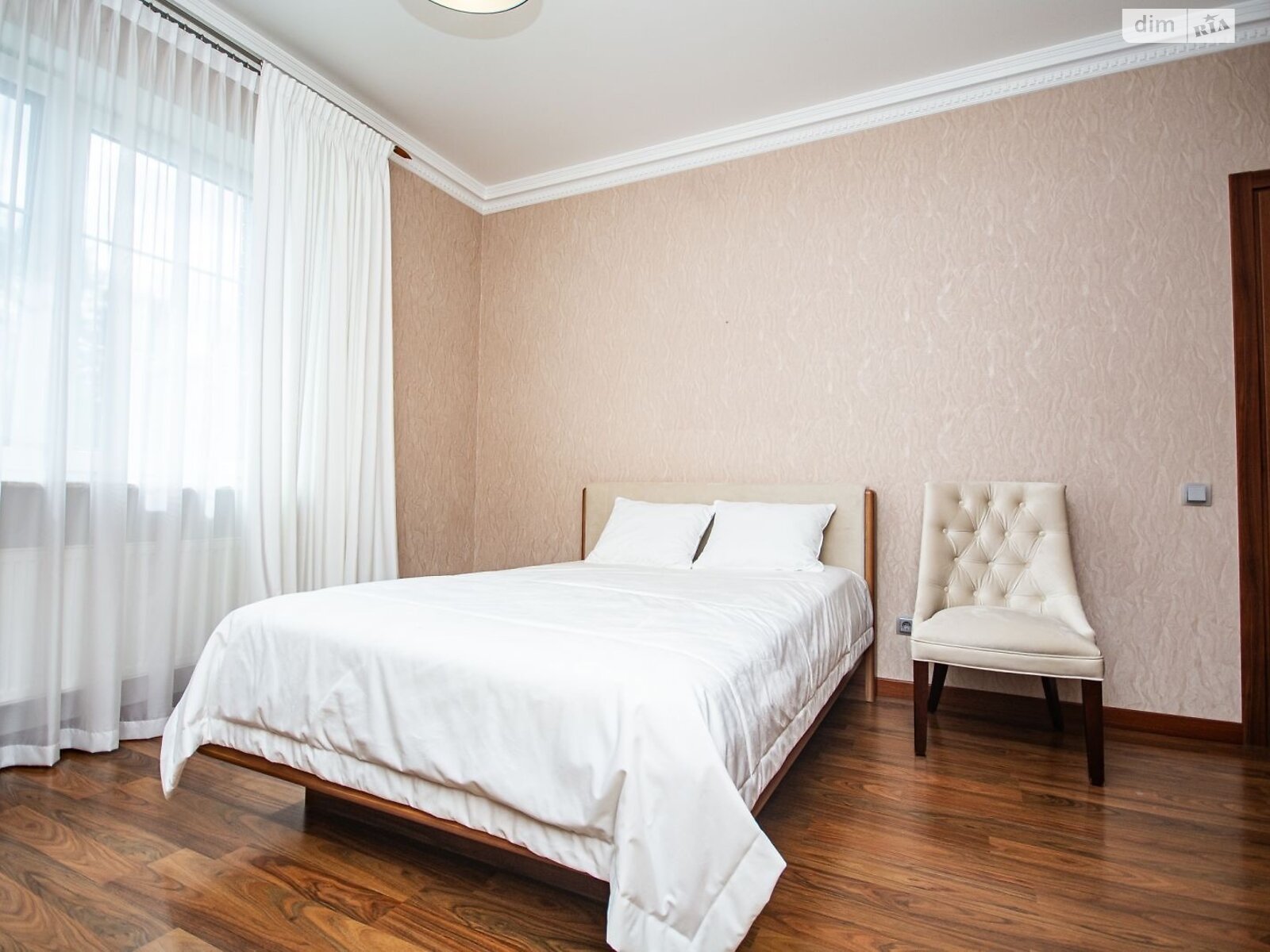 двоповерховий будинок бесідка, 257 кв. м, цегла. Продаж у Крюківщині фото 1