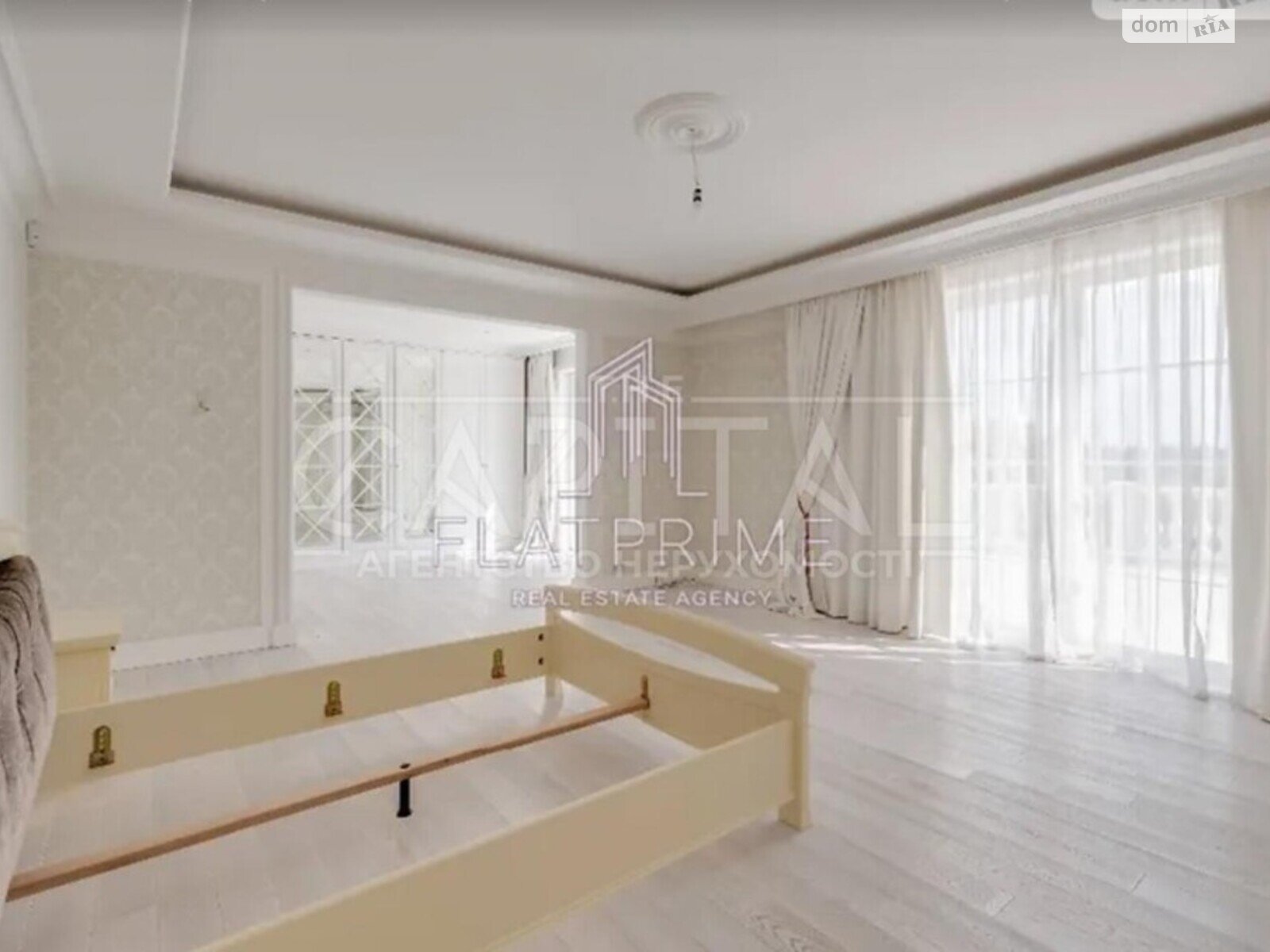 трехэтажный дом, 680 кв. м, кирпич. Продажа в Крюковщине фото 1