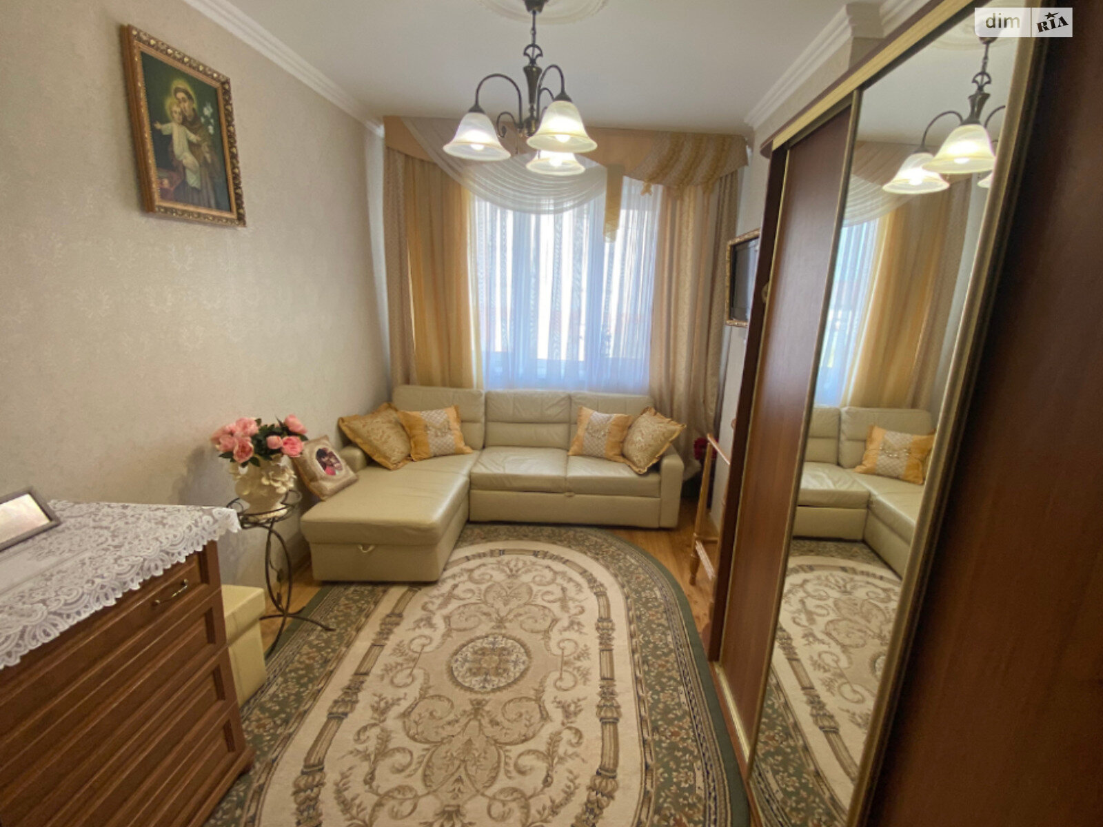 трехэтажный дом с ремонтом, 431.4 кв. м, кирпич. Продажа в Куликове фото 1