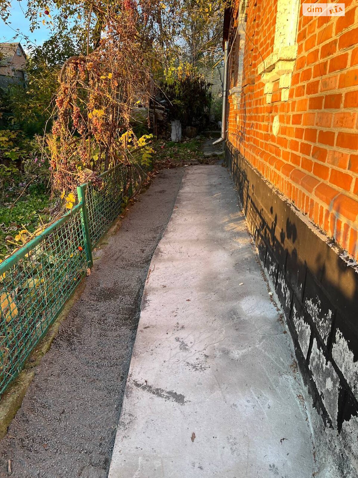 одноэтажный дом с гаражом, 109 кв. м, кирпич. Продажа в Куне фото 1