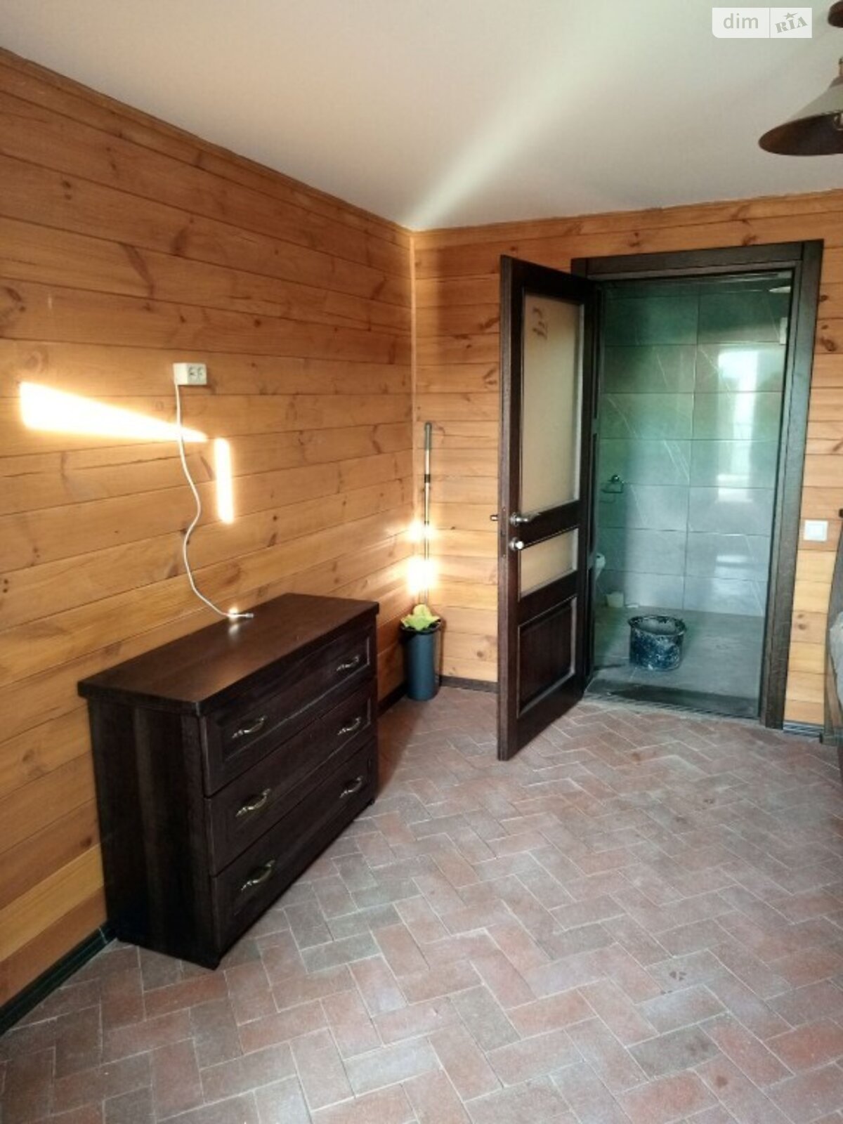 трехэтажный дом с балконом, 220 кв. м, кирпич. Продажа в Куражине фото 1