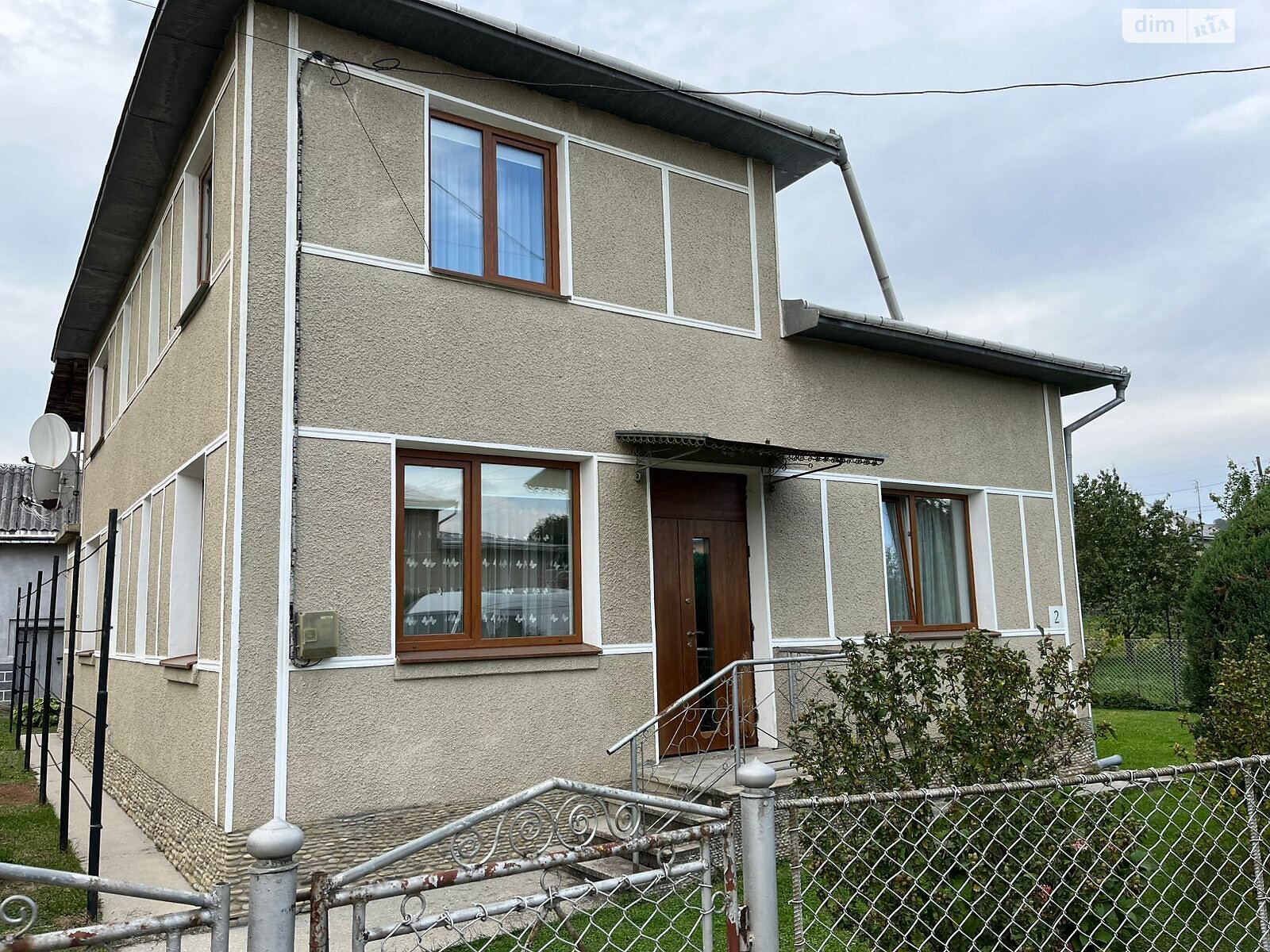 двухэтажный дом с гаражом, 137 кв. м, кирпич. Продажа в Кутах фото 1 двухэтажный дом с гаражом, 137 кв. м, кирпич. Продажа в Кутах фото 1
