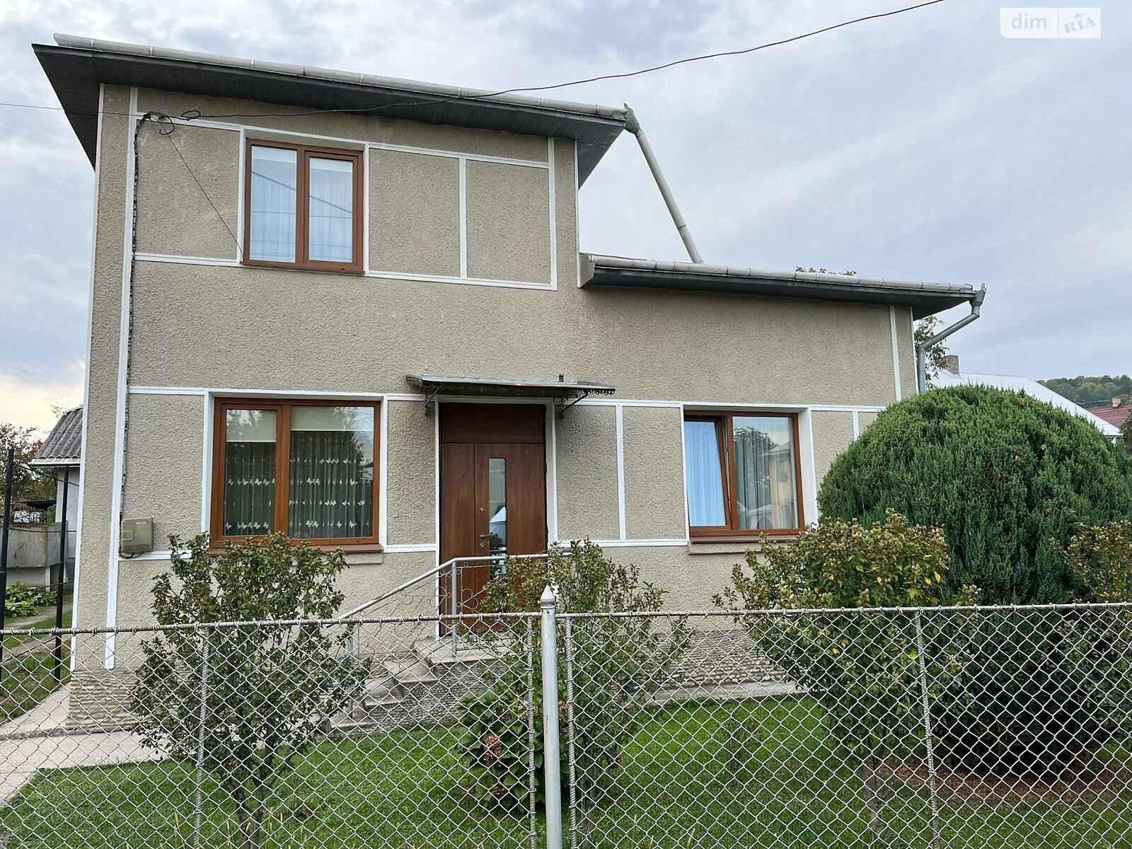 двухэтажный дом с гаражом, 137 кв. м, кирпич. Продажа в Кутах фото 1 двухэтажный дом с гаражом, 137 кв. м, кирпич. Продажа в Кутах фото 1