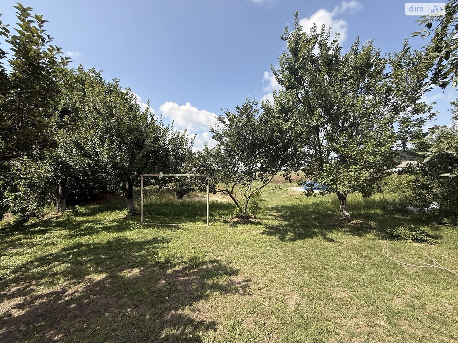 триповерховий будинок з опаленням, 360 кв. м, цегла. Продаж у Куйбишеві (нов. Покровському) фото 1