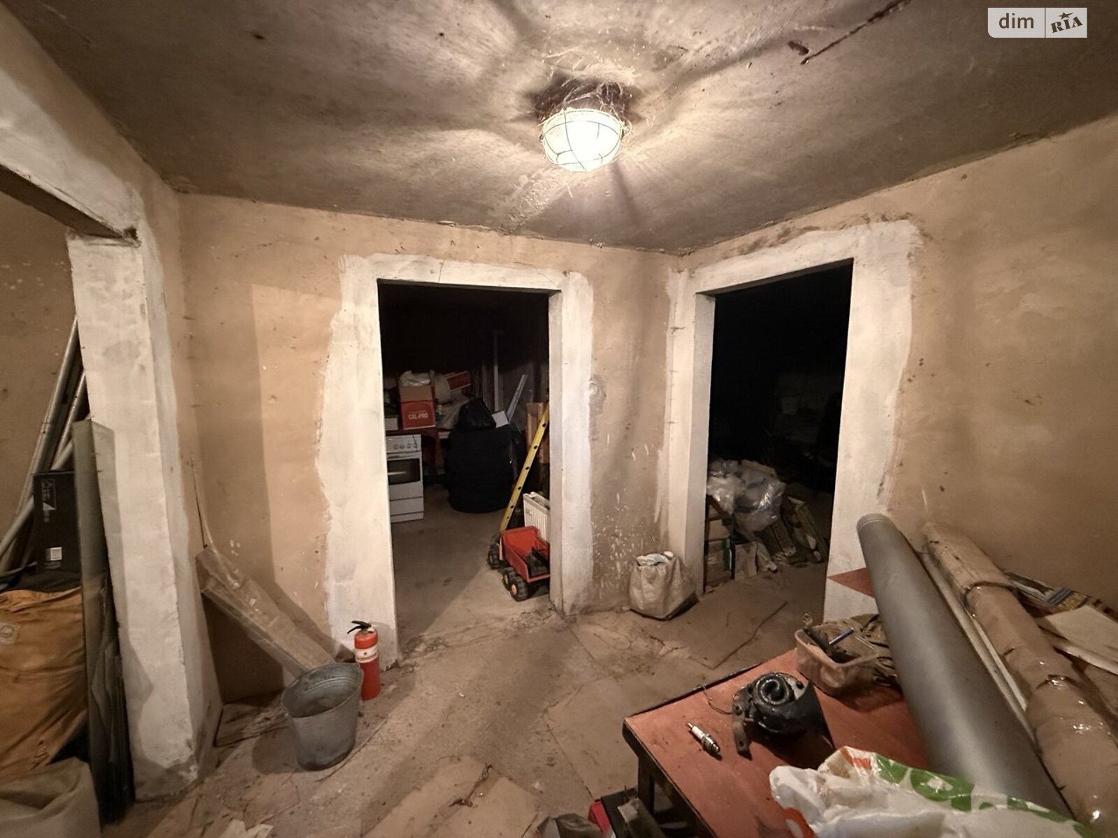 триповерховий будинок з опаленням, 360 кв. м, цегла. Продаж у Куйбишеві (нов. Покровському) фото 1