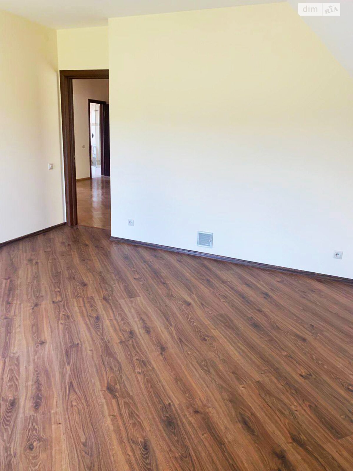 двоповерховий будинок з гаражем, 254 кв. м, цегла. Продаж в Лапаївці, район Наукова фото 1 двоповерховий будинок з гаражем, 254 кв. м, цегла. Продаж в Лапаївці, район Наукова фото 1