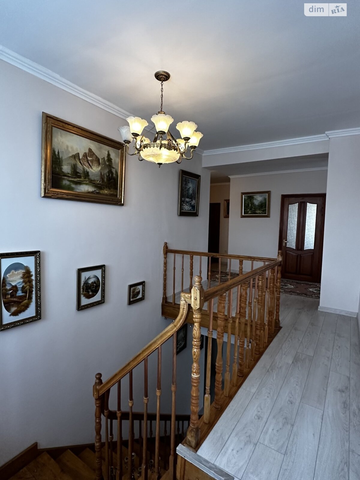 трехэтажный дом с верандой, 450 кв. м, кирпич. Продажа в Лапаевке фото 1 трехэтажный дом с верандой, 450 кв. м, кирпич. Продажа в Лапаевке фото 1