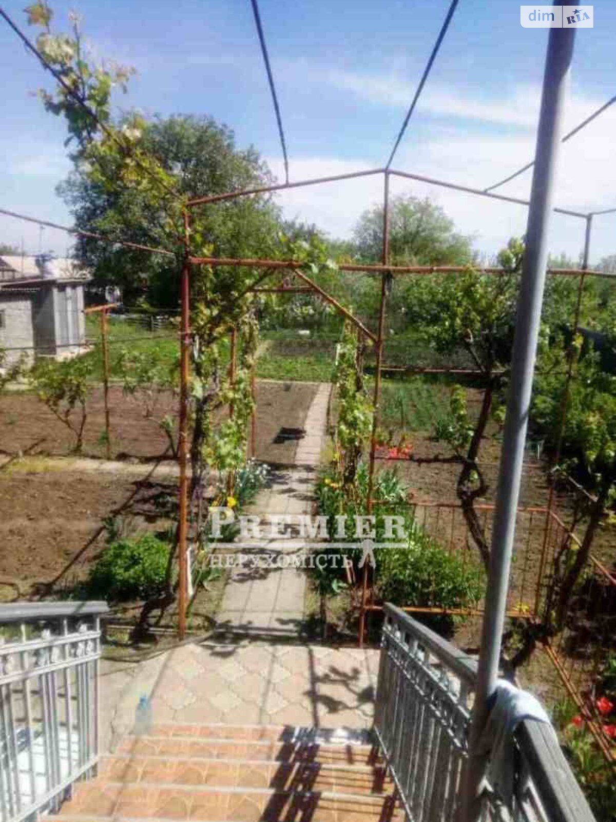 двухэтажный дом с верандой, 200 кв. м, кирпич. Продажа в Латовке фото 1 двухэтажный дом с верандой, 200 кв. м, кирпич. Продажа в Латовке фото 1