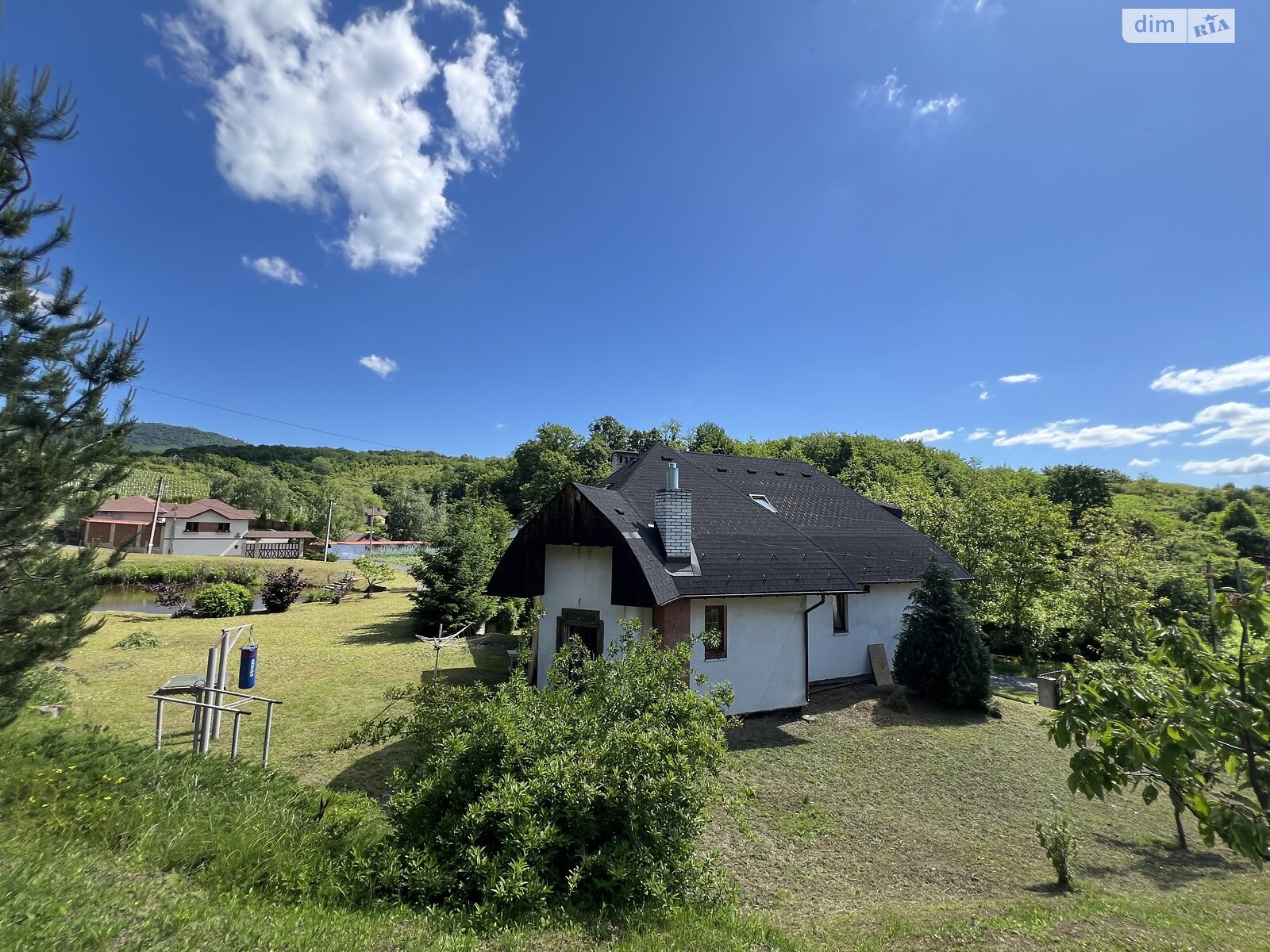 двухэтажный дом с отоплением, 263.7 кв. м, кирпич. Продажа в Лавках фото 1