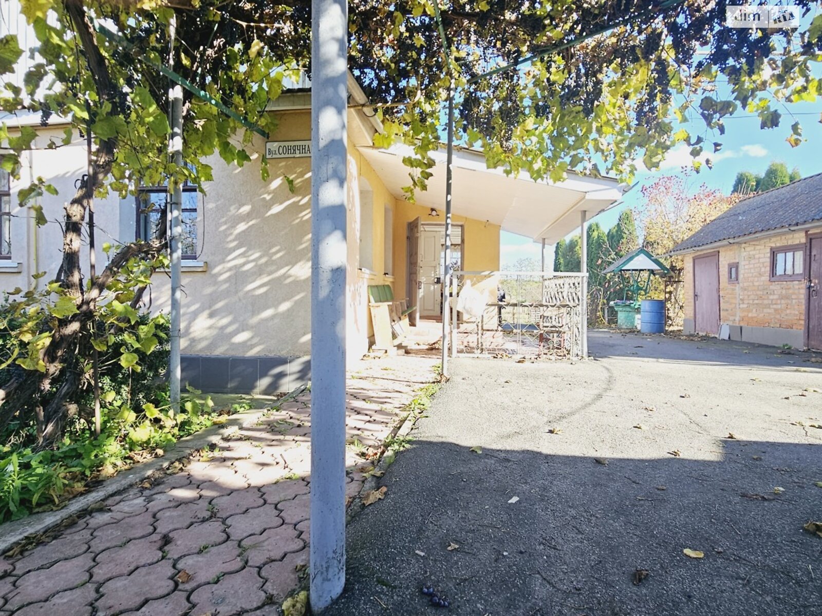 одноэтажный дом с верандой, 46 кв. м, кирпич. Продажа в Лавровке фото 1