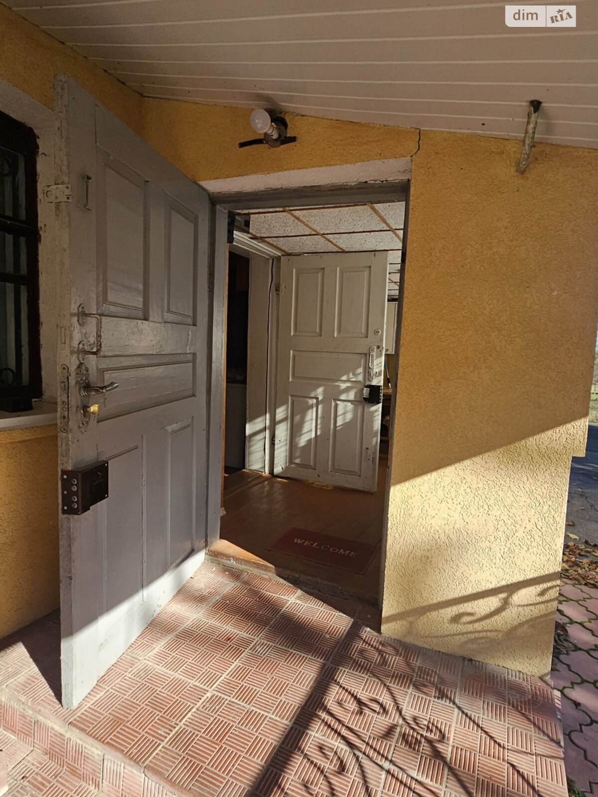 одноэтажный дом с верандой, 46 кв. м, кирпич. Продажа в Лавровке фото 1