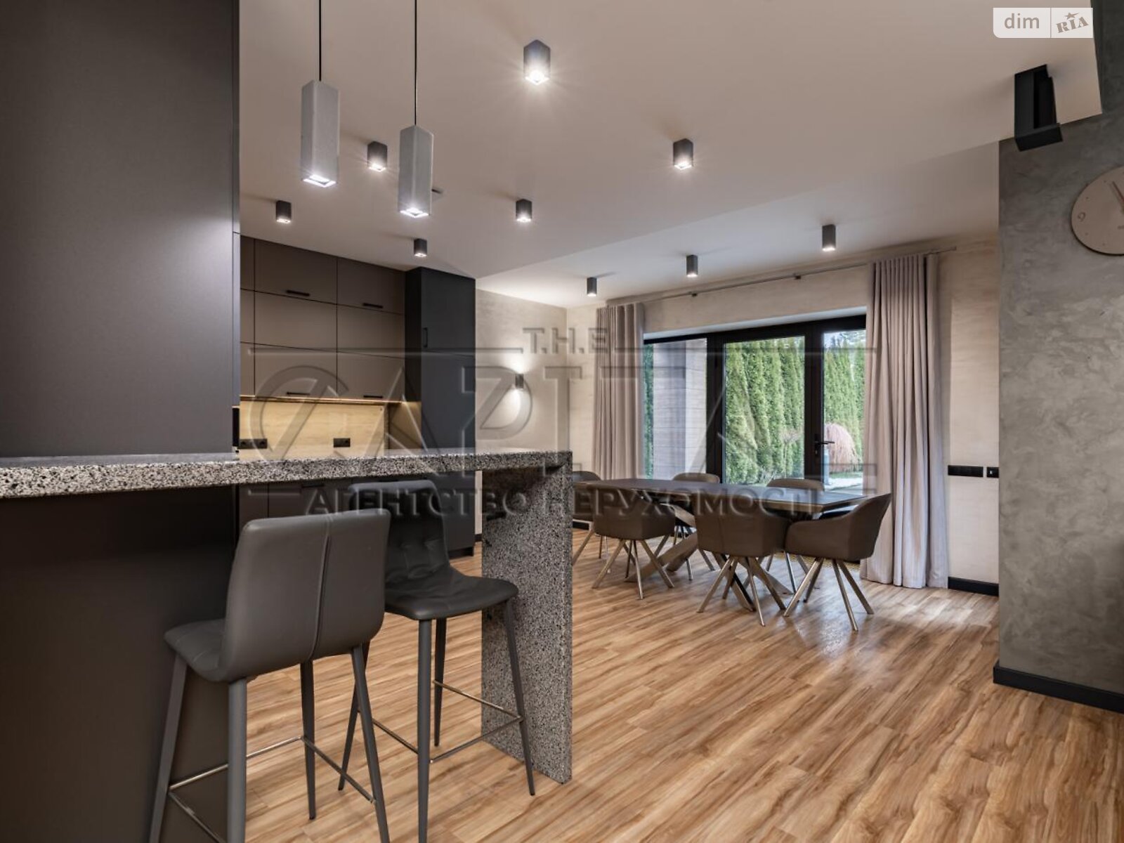 двухэтажный дом с отоплением, 235.3 кв. м, кирпич. Продажа в Лебедевке фото 1 двухэтажный дом с отоплением, 235.3 кв. м, кирпич. Продажа в Лебедевке фото 1