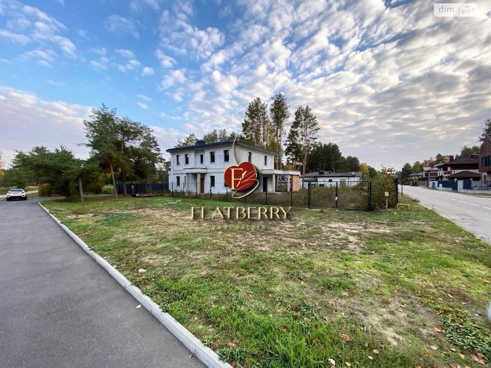 двухэтажный дом, 310 кв. м, кирпич. Продажа в Лебедевке фото 1 двухэтажный дом, 310 кв. м, кирпич. Продажа в Лебедевке фото 1