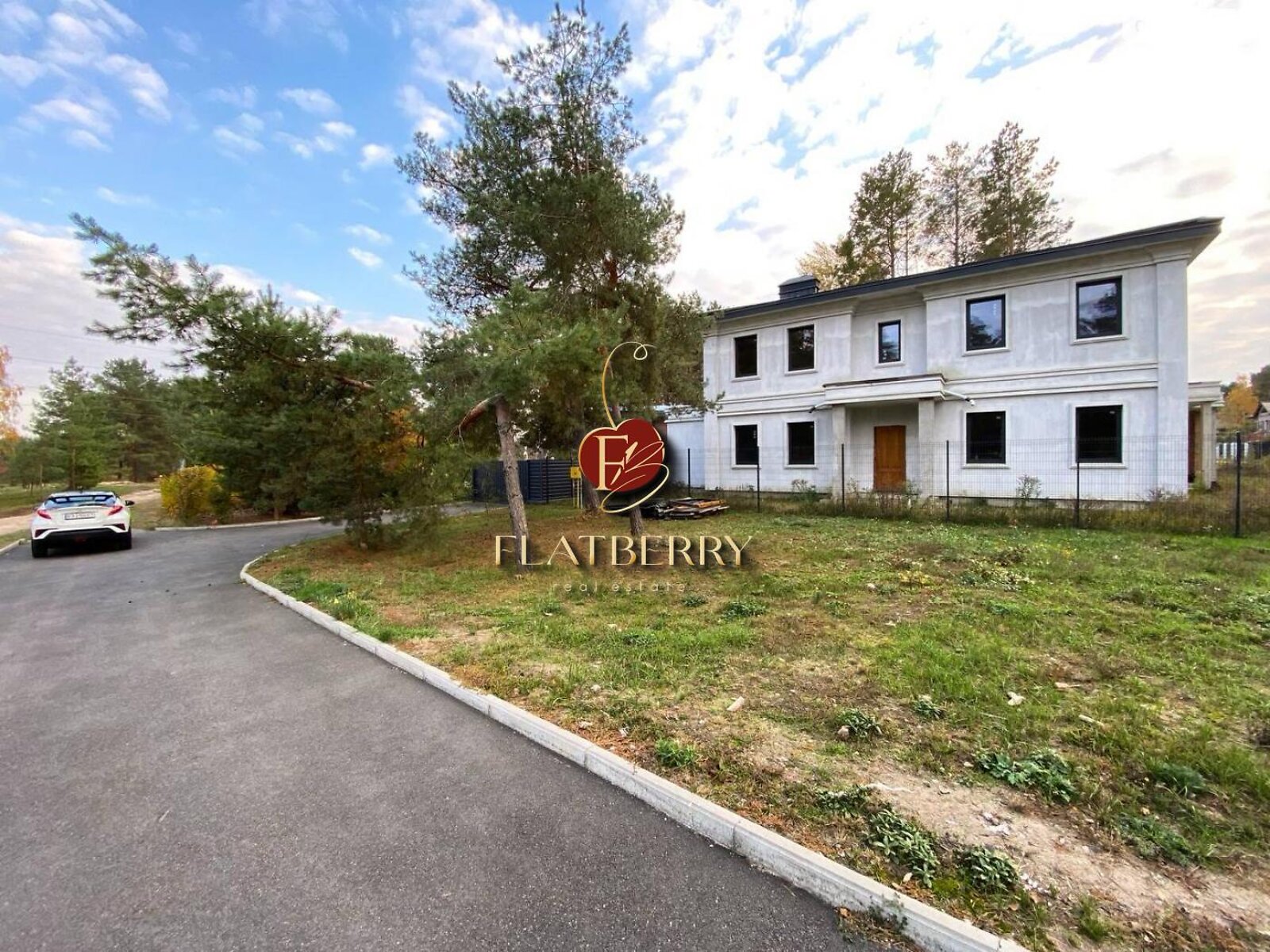 двухэтажный дом, 310 кв. м, кирпич. Продажа в Лебедевке фото 1 двухэтажный дом, 310 кв. м, кирпич. Продажа в Лебедевке фото 1