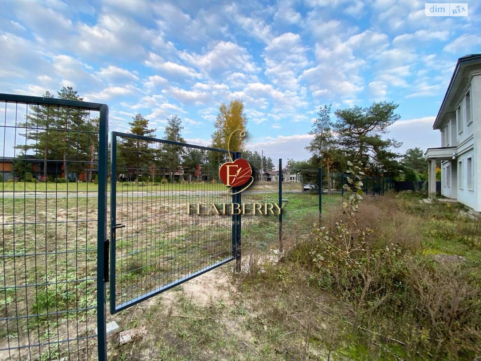 двухэтажный дом, 310 кв. м, кирпич. Продажа в Лебедевке фото 1 двухэтажный дом, 310 кв. м, кирпич. Продажа в Лебедевке фото 1