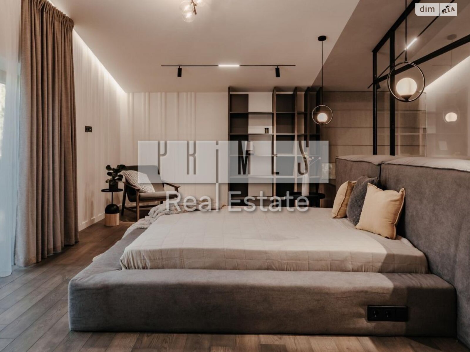 двухэтажный дом с балконом, 397 кв. м, кирпич. Продажа в Лебедевке фото 1 двухэтажный дом с балконом, 397 кв. м, кирпич. Продажа в Лебедевке фото 1