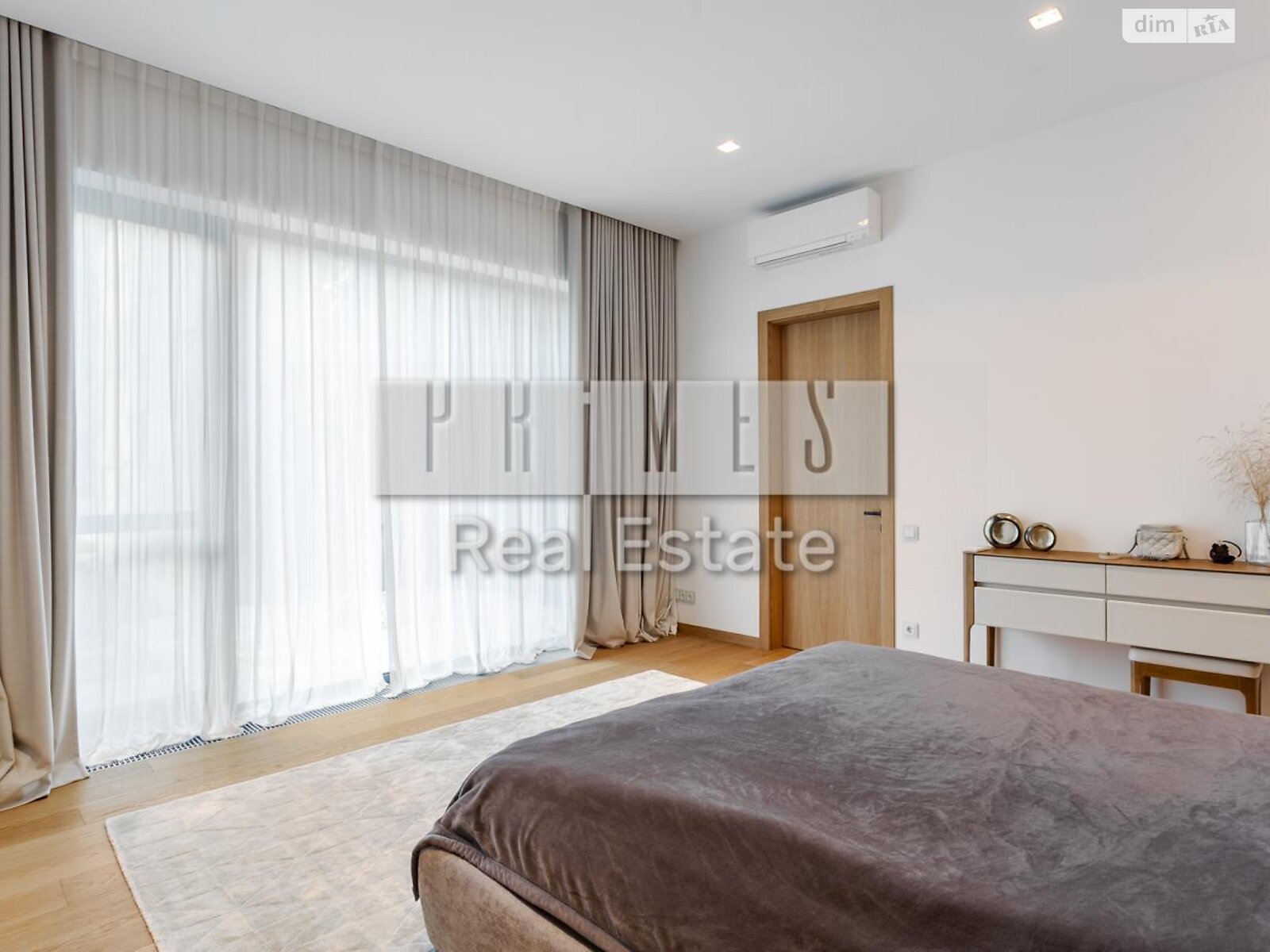 двухэтажный дом с верандой, 450 кв. м, кирпич. Продажа в Лебедевке фото 1 двухэтажный дом с верандой, 450 кв. м, кирпич. Продажа в Лебедевке фото 1