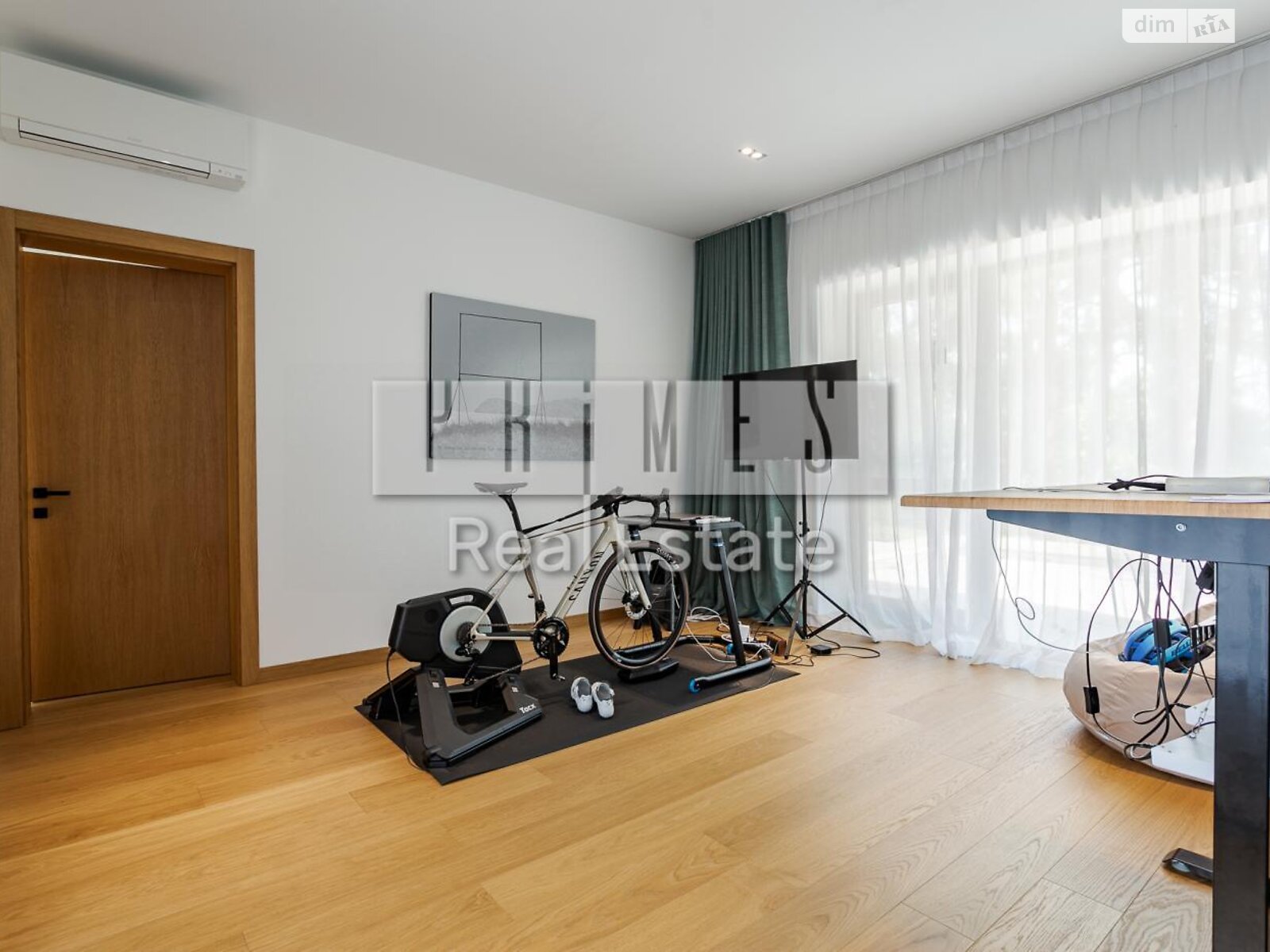 двухэтажный дом с верандой, 450 кв. м, кирпич. Продажа в Лебедевке фото 1 двухэтажный дом с верандой, 450 кв. м, кирпич. Продажа в Лебедевке фото 1