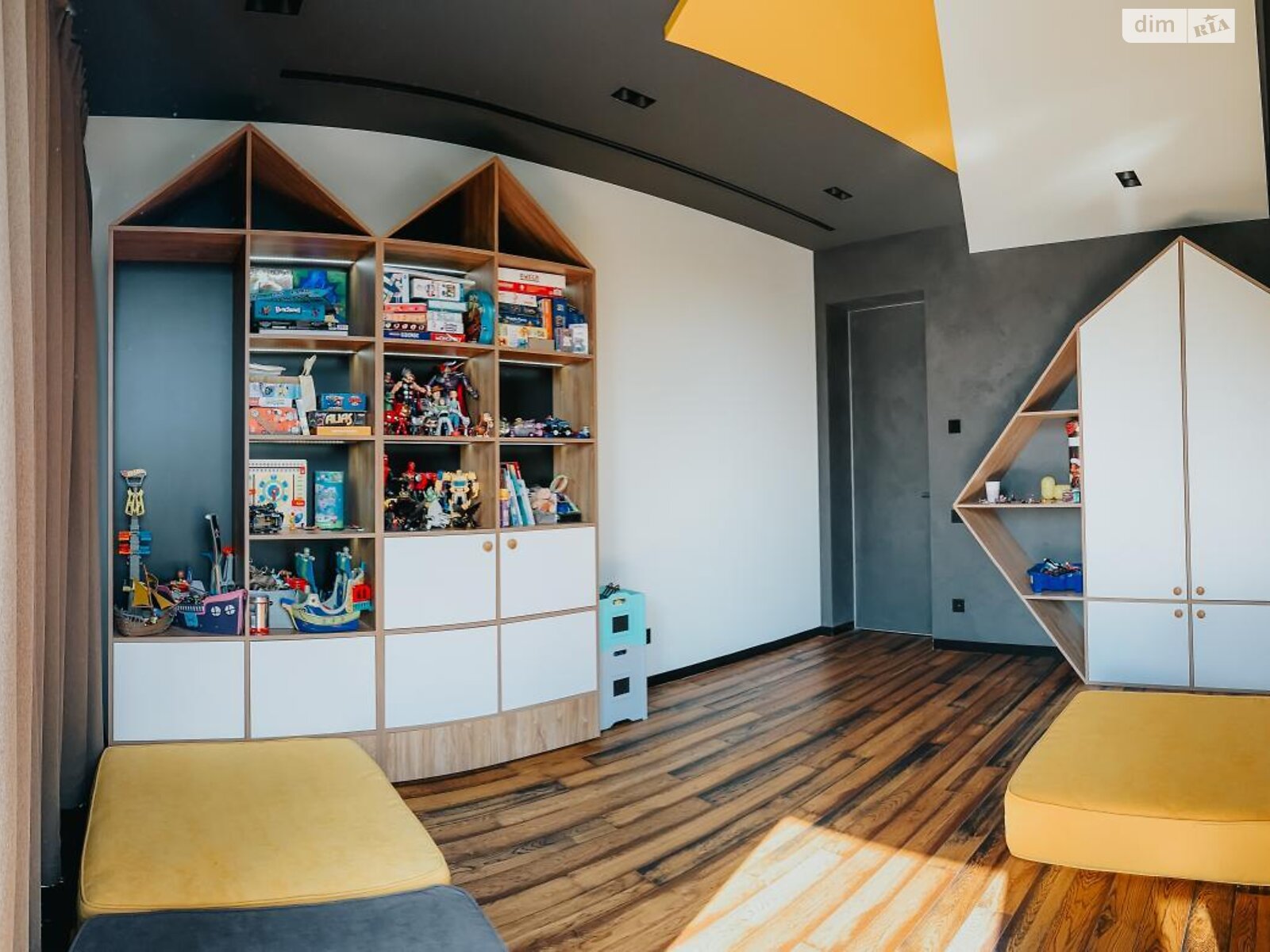 двухэтажный дом беседка, 219 кв. м, кирпич. Продажа в Лебедевке фото 1 двухэтажный дом беседка, 219 кв. м, кирпич. Продажа в Лебедевке фото 1