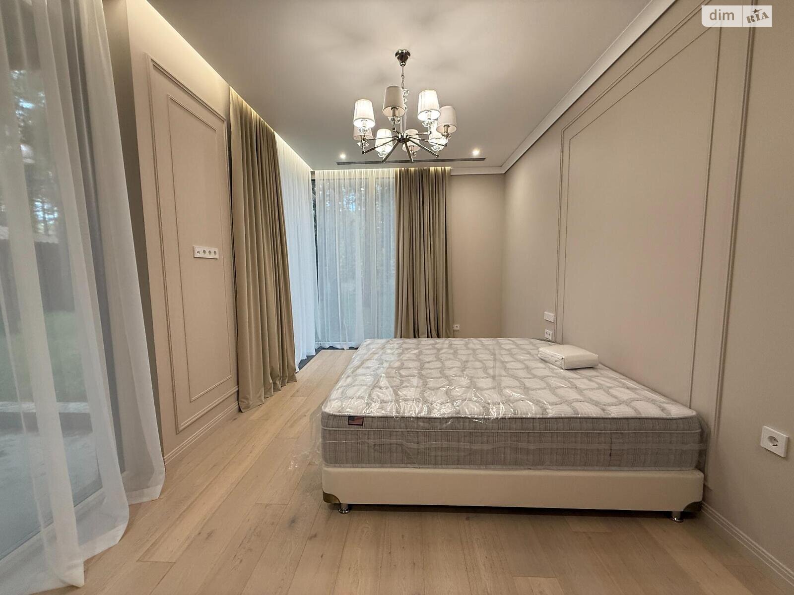 одноэтажный дом, 209 кв. м, кирпич. Продажа в Лебедевке фото 1 одноэтажный дом, 209 кв. м, кирпич. Продажа в Лебедевке фото 1