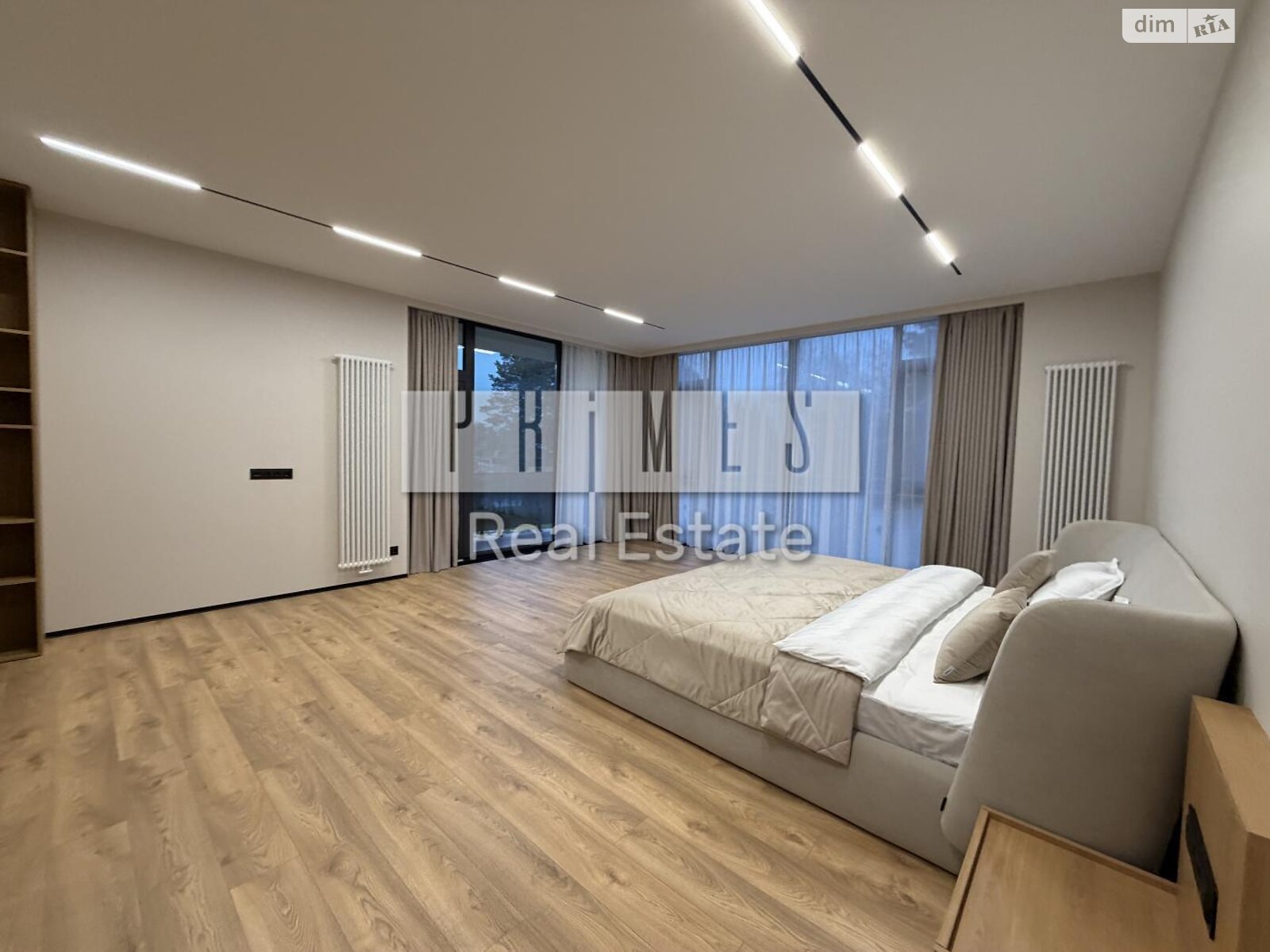 двоповерховий будинок з гаражем, 1200 кв. м, цегла. Продаж у Лебедівці фото 1 двоповерховий будинок з гаражем, 1200 кв. м, цегла. Продаж у Лебедівці фото 1