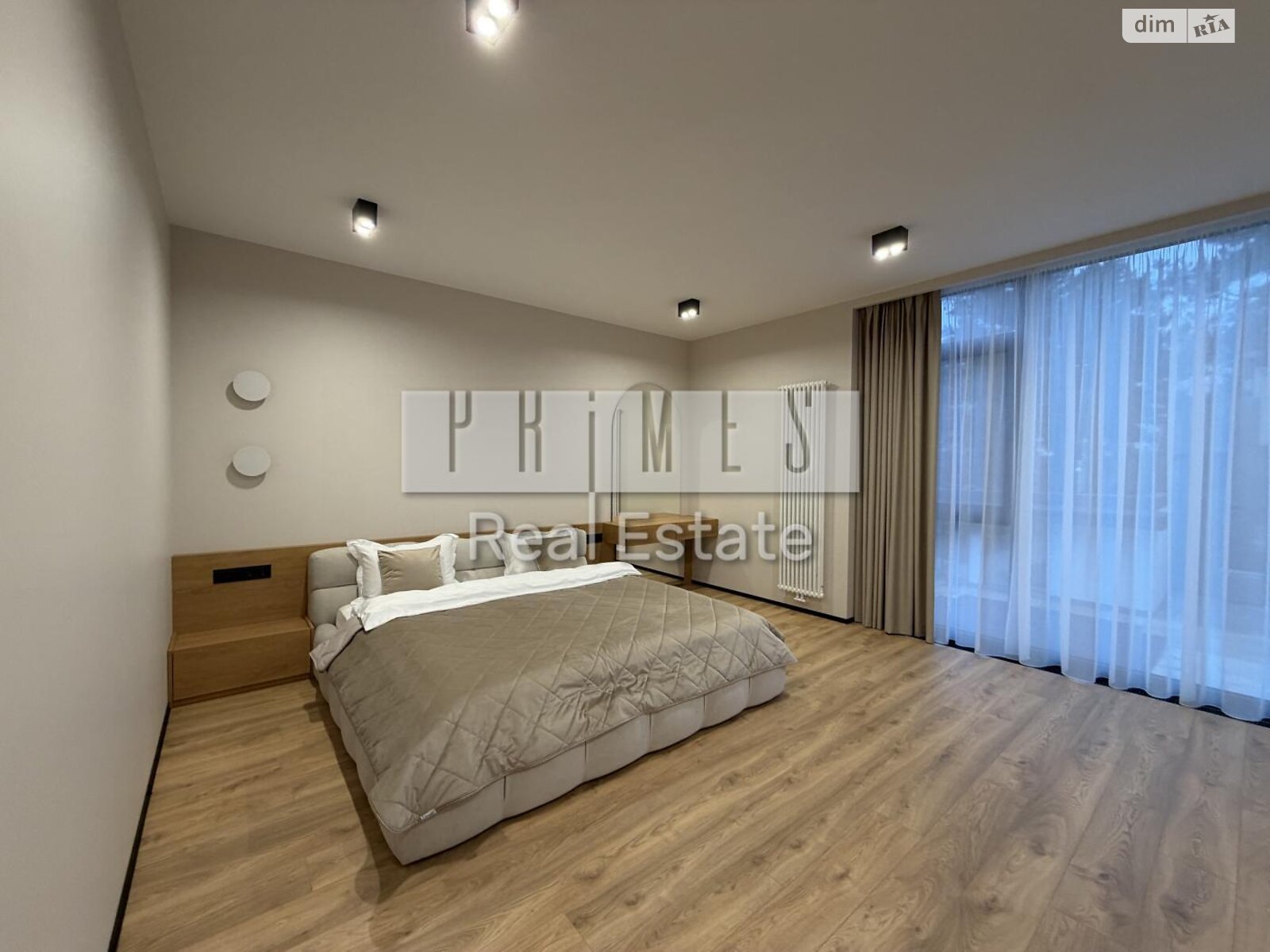 двоповерховий будинок з гаражем, 1200 кв. м, цегла. Продаж у Лебедівці фото 1 двоповерховий будинок з гаражем, 1200 кв. м, цегла. Продаж у Лебедівці фото 1