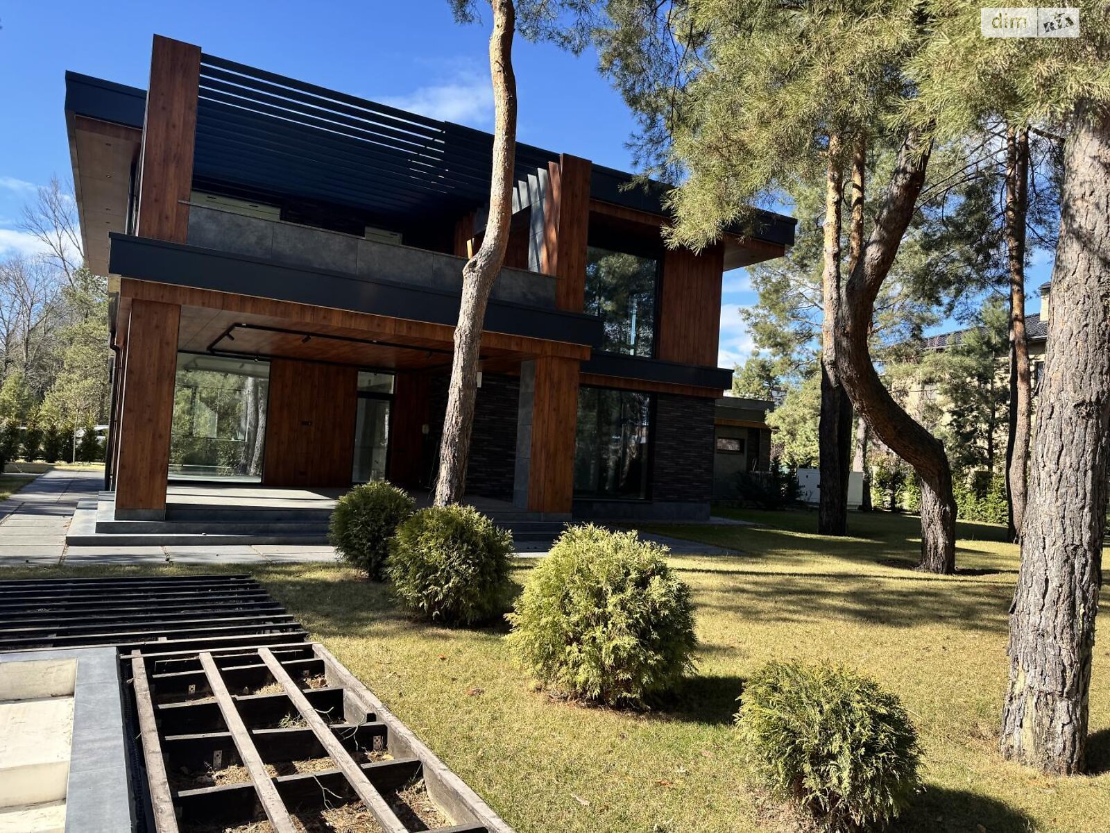 двоповерховий будинок, 360 кв. м, кирпич. Продаж у Лебедівці фото 1 двоповерховий будинок, 360 кв. м, кирпич. Продаж у Лебедівці фото 1