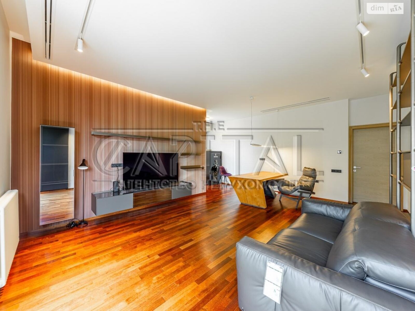 двухэтажный дом, 300 кв. м, кирпич. Продажа в Лебедевке фото 1 двухэтажный дом, 300 кв. м, кирпич. Продажа в Лебедевке фото 1