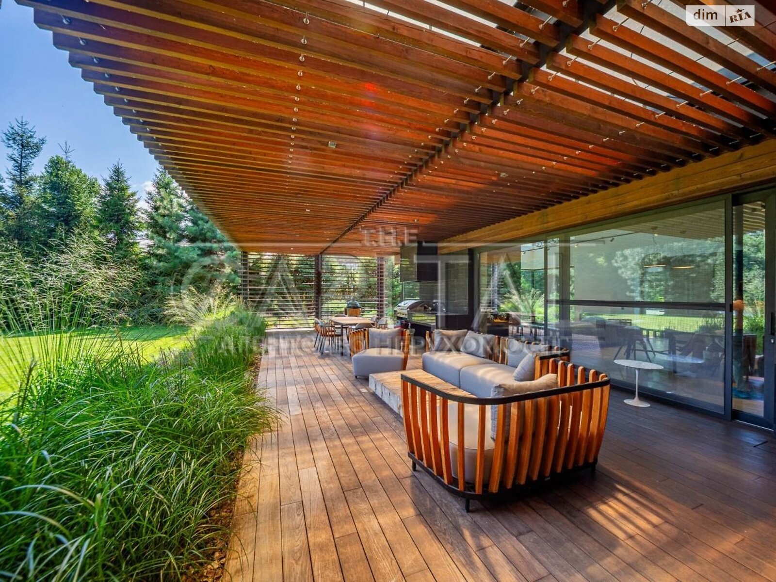 двухэтажный дом, 300 кв. м, кирпич. Продажа в Лебедевке фото 1 двухэтажный дом, 300 кв. м, кирпич. Продажа в Лебедевке фото 1