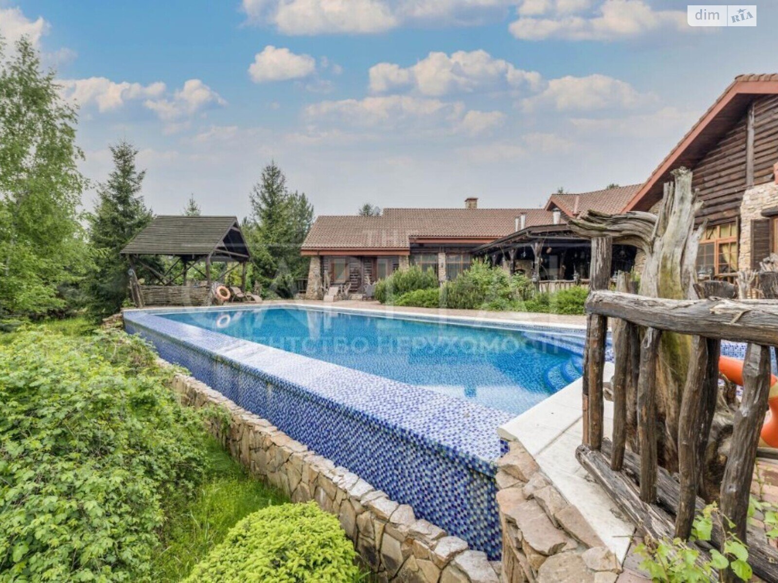 двоповерховий будинок бесідка, 555 кв. м, цегла. Продаж у Лебедівці фото 1 двоповерховий будинок бесідка, 555 кв. м, цегла. Продаж у Лебедівці фото 1