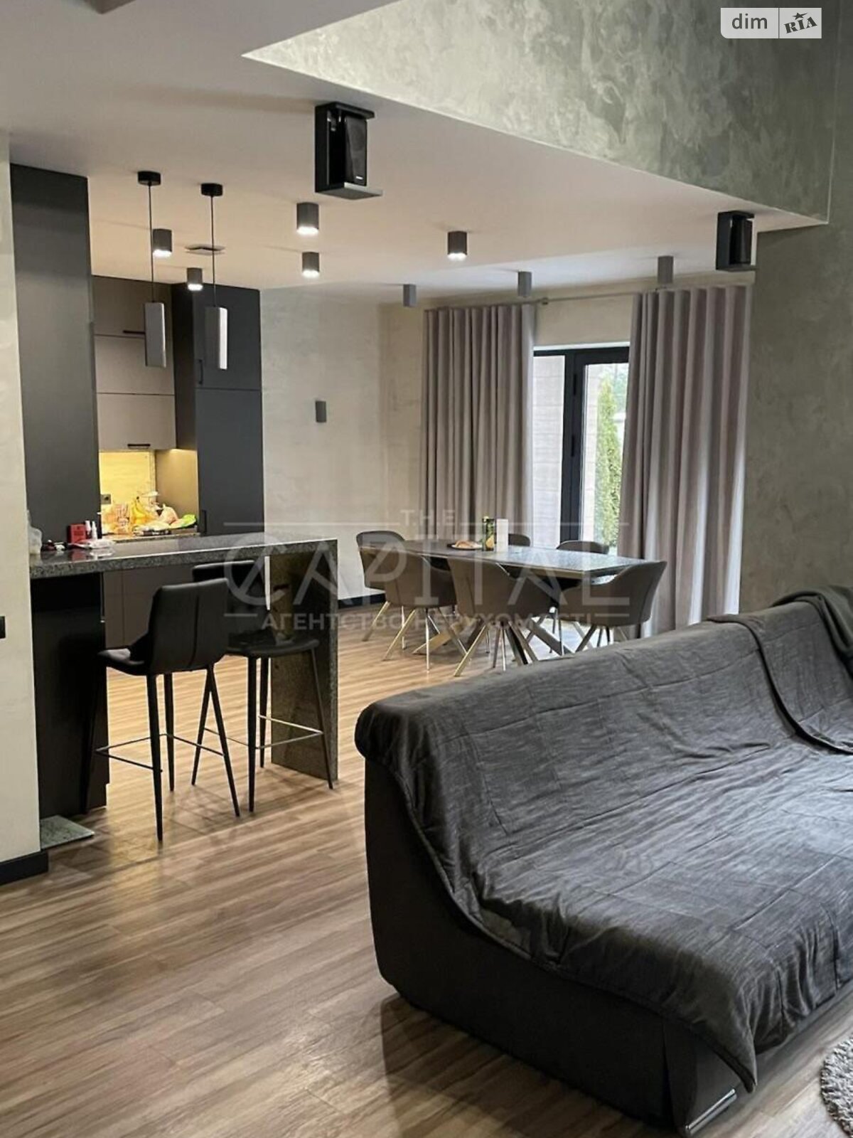 трехэтажный дом с отоплением, 235 кв. м, кирпич. Продажа в Лебедевке фото 1 трехэтажный дом с отоплением, 235 кв. м, кирпич. Продажа в Лебедевке фото 1