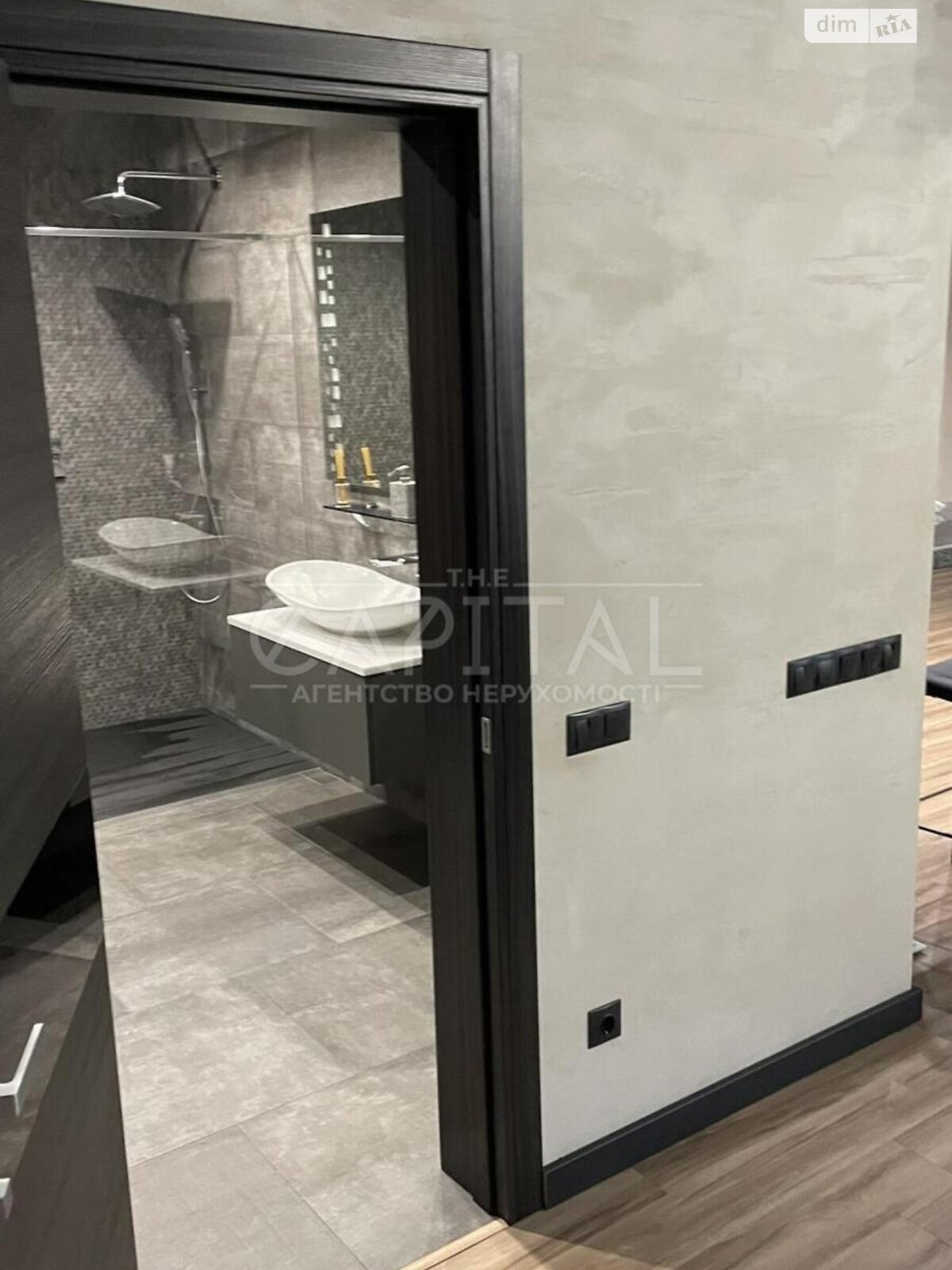 трехэтажный дом с отоплением, 235 кв. м, кирпич. Продажа в Лебедевке фото 1 трехэтажный дом с отоплением, 235 кв. м, кирпич. Продажа в Лебедевке фото 1