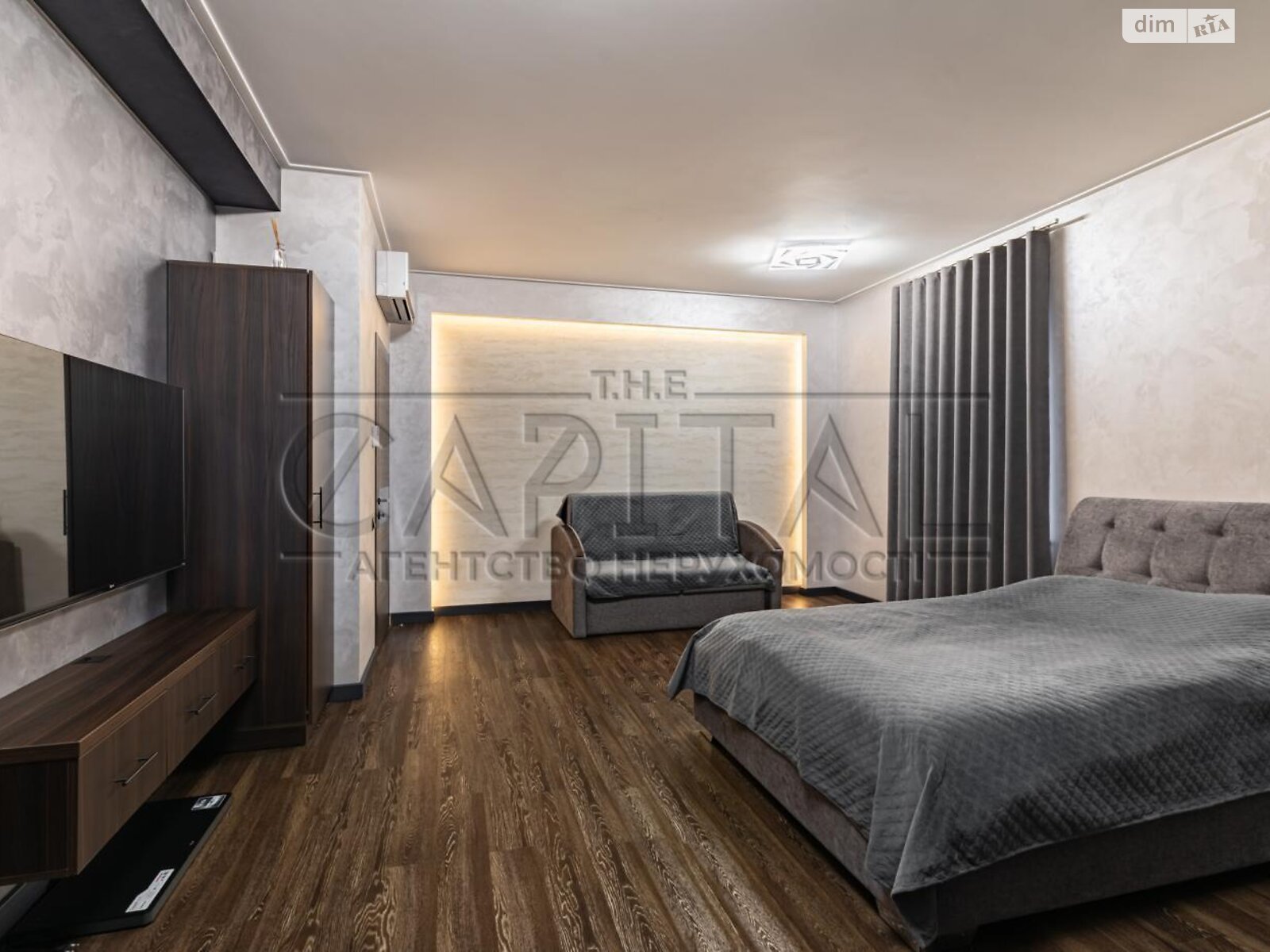 триповерховий будинок з опаленням, 235 кв. м, цегла. Продаж у Лебедівці фото 1 триповерховий будинок з опаленням, 235 кв. м, цегла. Продаж у Лебедівці фото 1