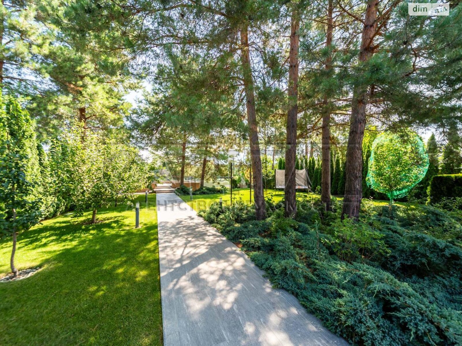 триповерховий будинок з опаленням, 235 кв. м, цегла. Продаж у Лебедівці фото 1 триповерховий будинок з опаленням, 235 кв. м, цегла. Продаж у Лебедівці фото 1