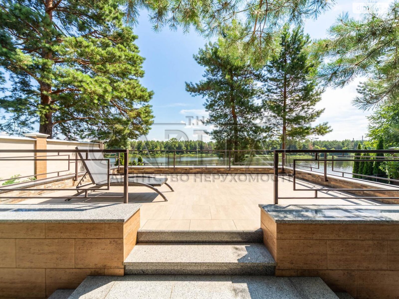 триповерховий будинок з опаленням, 235 кв. м, цегла. Продаж у Лебедівці фото 1 триповерховий будинок з опаленням, 235 кв. м, цегла. Продаж у Лебедівці фото 1