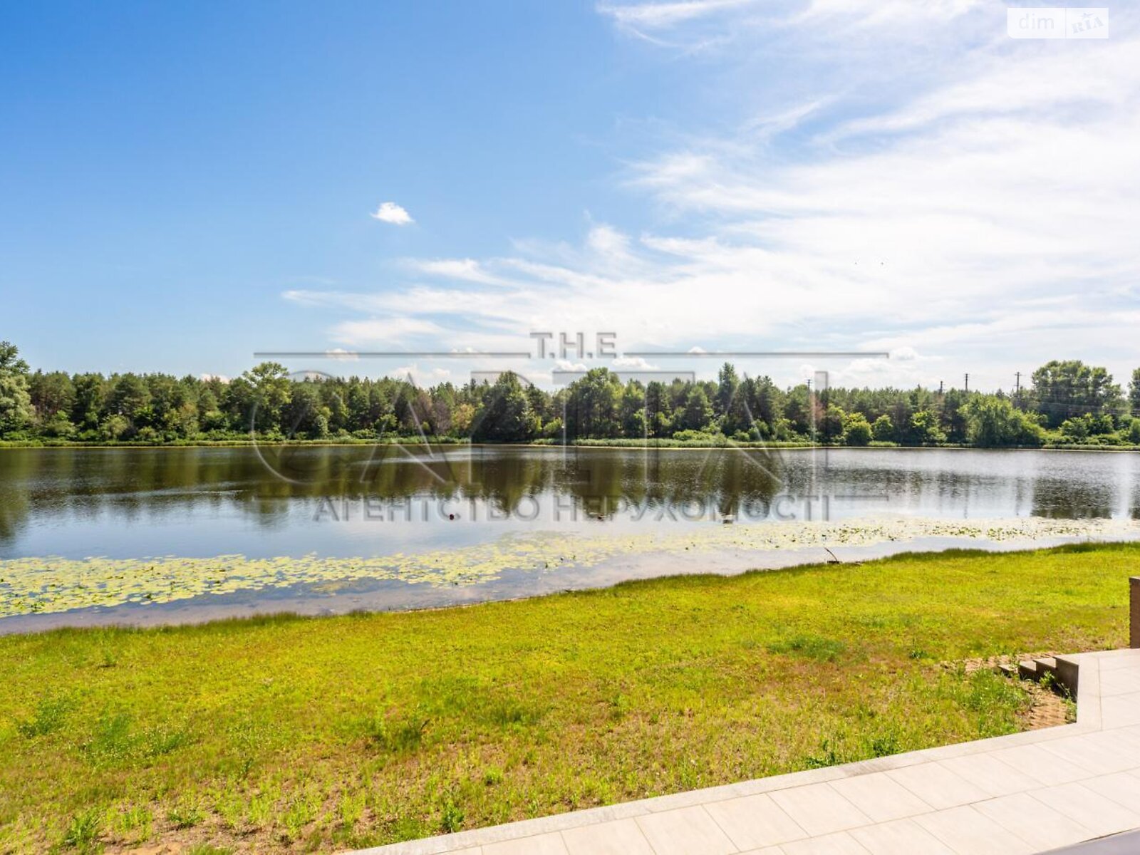 триповерховий будинок з опаленням, 235 кв. м, цегла. Продаж у Лебедівці фото 1 триповерховий будинок з опаленням, 235 кв. м, цегла. Продаж у Лебедівці фото 1