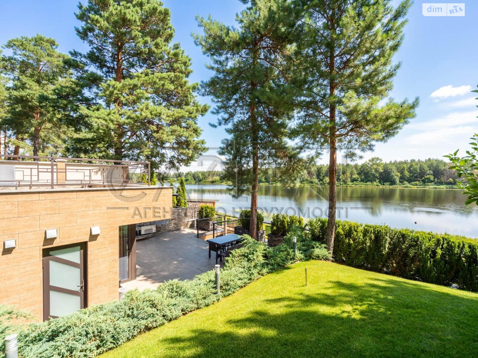 триповерховий будинок з опаленням, 235 кв. м, цегла. Продаж у Лебедівці фото 1 триповерховий будинок з опаленням, 235 кв. м, цегла. Продаж у Лебедівці фото 1