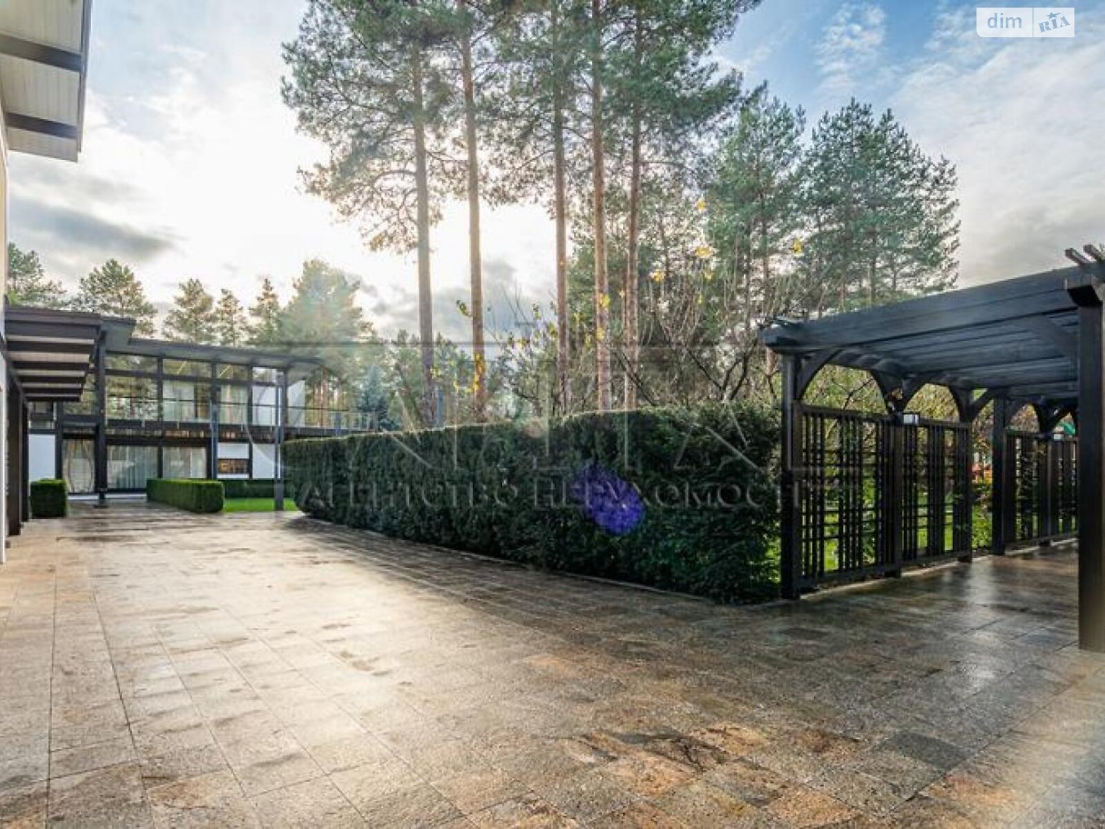 двухэтажный дом беседка, 317 кв. м, кирпич. Продажа в Лебедевке фото 1