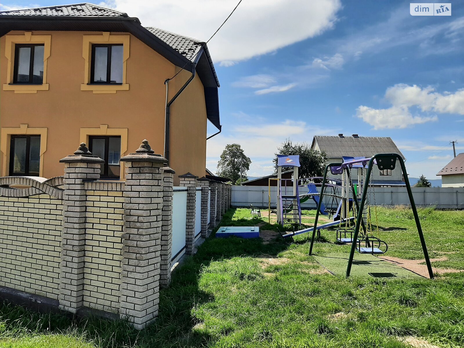 двоповерховий будинок з гаражем, 450 кв. м, цегла. Продаж у Лішні фото 1