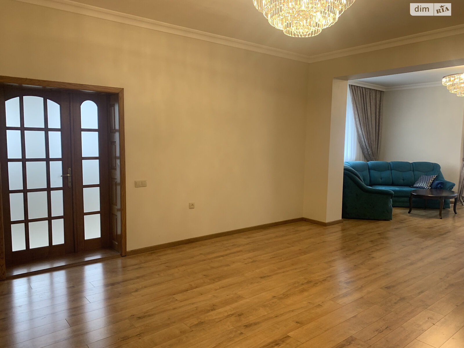 двоповерховий будинок з балконом, 290 кв. м, ракушечник (ракушняк). Продаж у Лісках фото 1 двоповерховий будинок з балконом, 290 кв. м, ракушечник (ракушняк). Продаж у Лісках фото 1