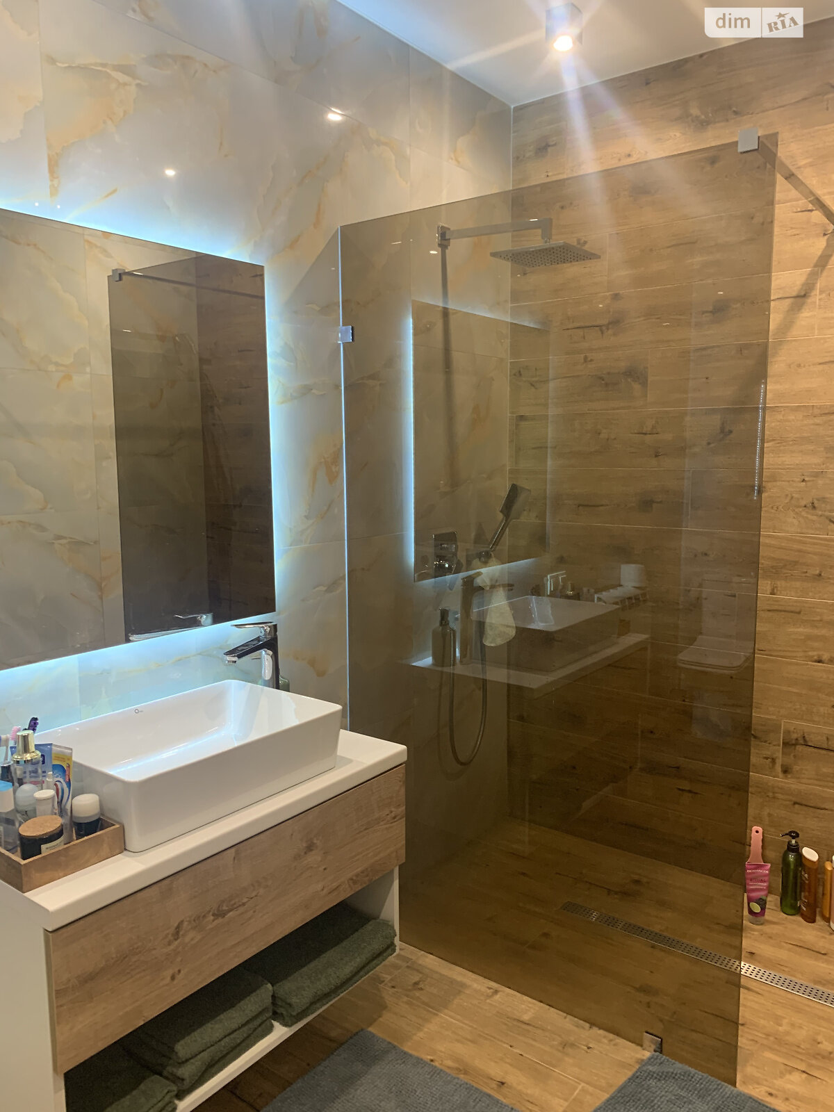 двоповерховий будинок з балконом, 290 кв. м, ракушечник (ракушняк). Продаж у Лісках фото 1 двоповерховий будинок з балконом, 290 кв. м, ракушечник (ракушняк). Продаж у Лісках фото 1