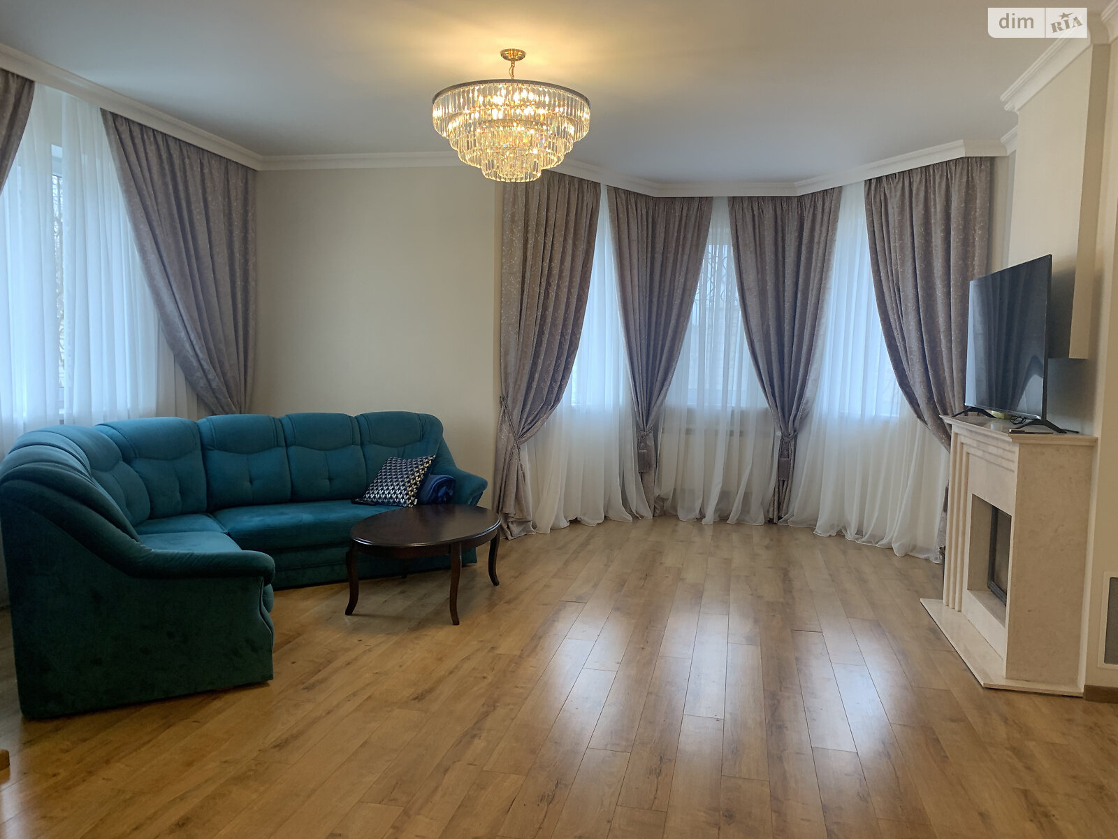 двоповерховий будинок з балконом, 290 кв. м, ракушечник (ракушняк). Продаж у Лісках фото 1 двоповерховий будинок з балконом, 290 кв. м, ракушечник (ракушняк). Продаж у Лісках фото 1