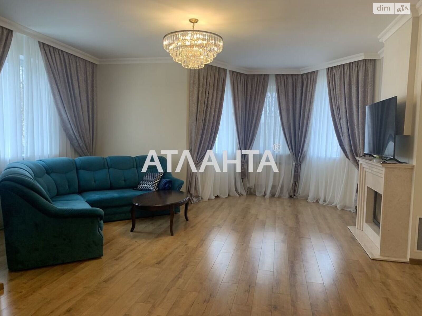 двухэтажный дом, 290 кв. м, ракушечник (ракушняк). Продажа в Лесках фото 1